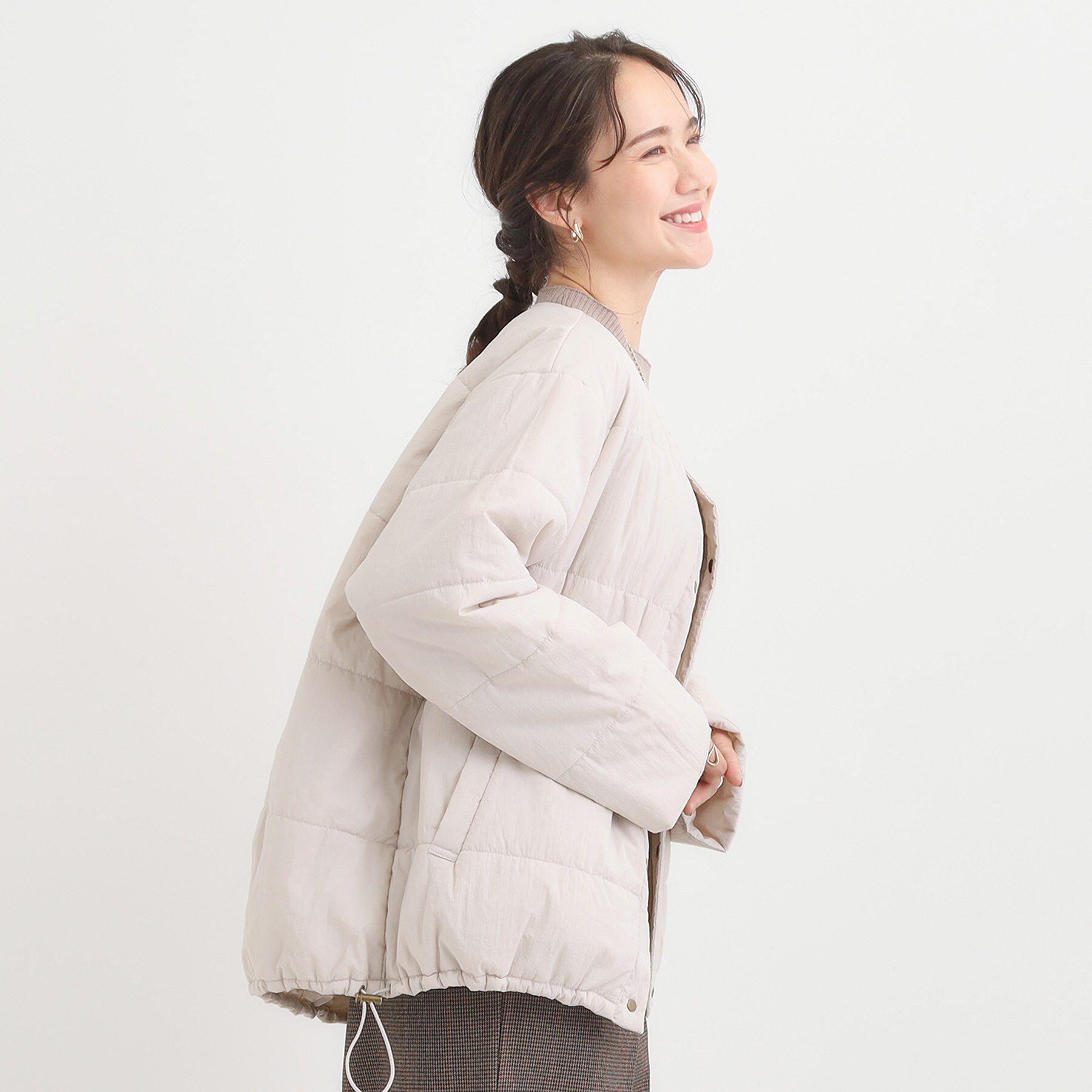 SHOO･LA･RUE「【洗濯機可/撥水/リバーシブル】 ノーカラー中綿ブルゾン」|ブルゾン・スタジャン|