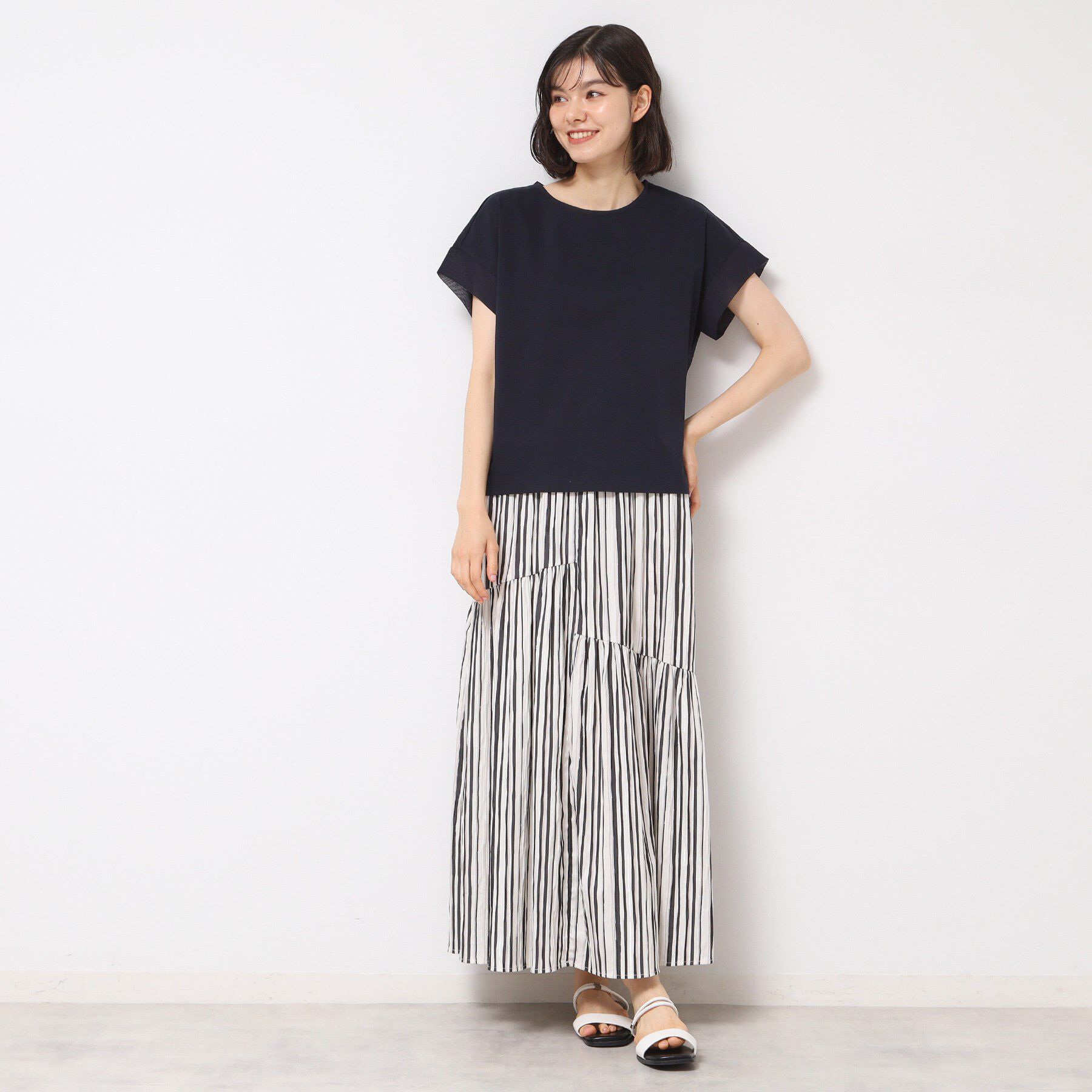 Dessin「【シリーズ累計8万枚！選べる5サイズ/6色展開/洗える】美光沢カットソー【オンにもオフにもちょうどい」|Tシャツ・カットソー|