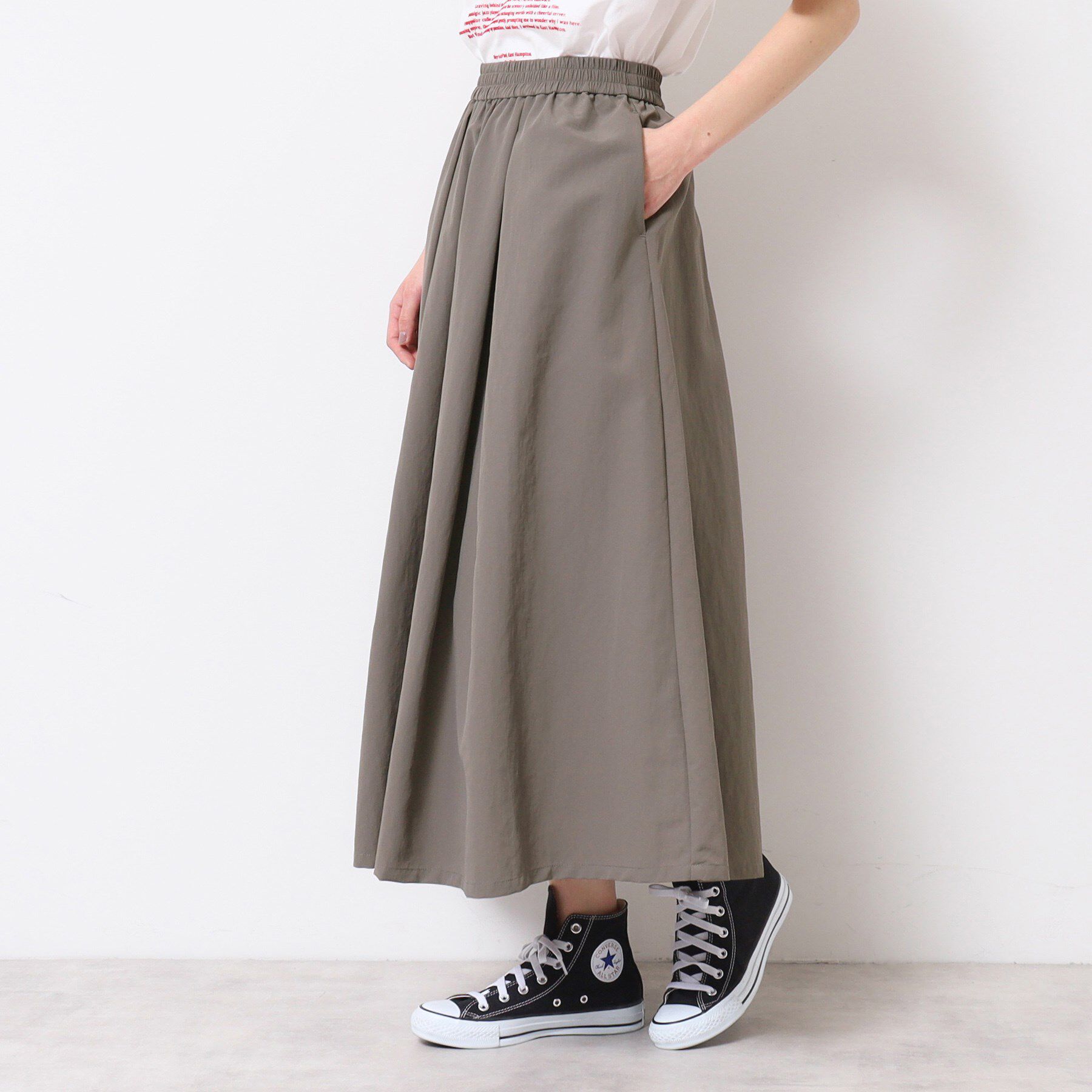 Dessin「【ウエストゴム・洗える】ナイロンフレアスカート」|スカート|チャコールグレー(0
