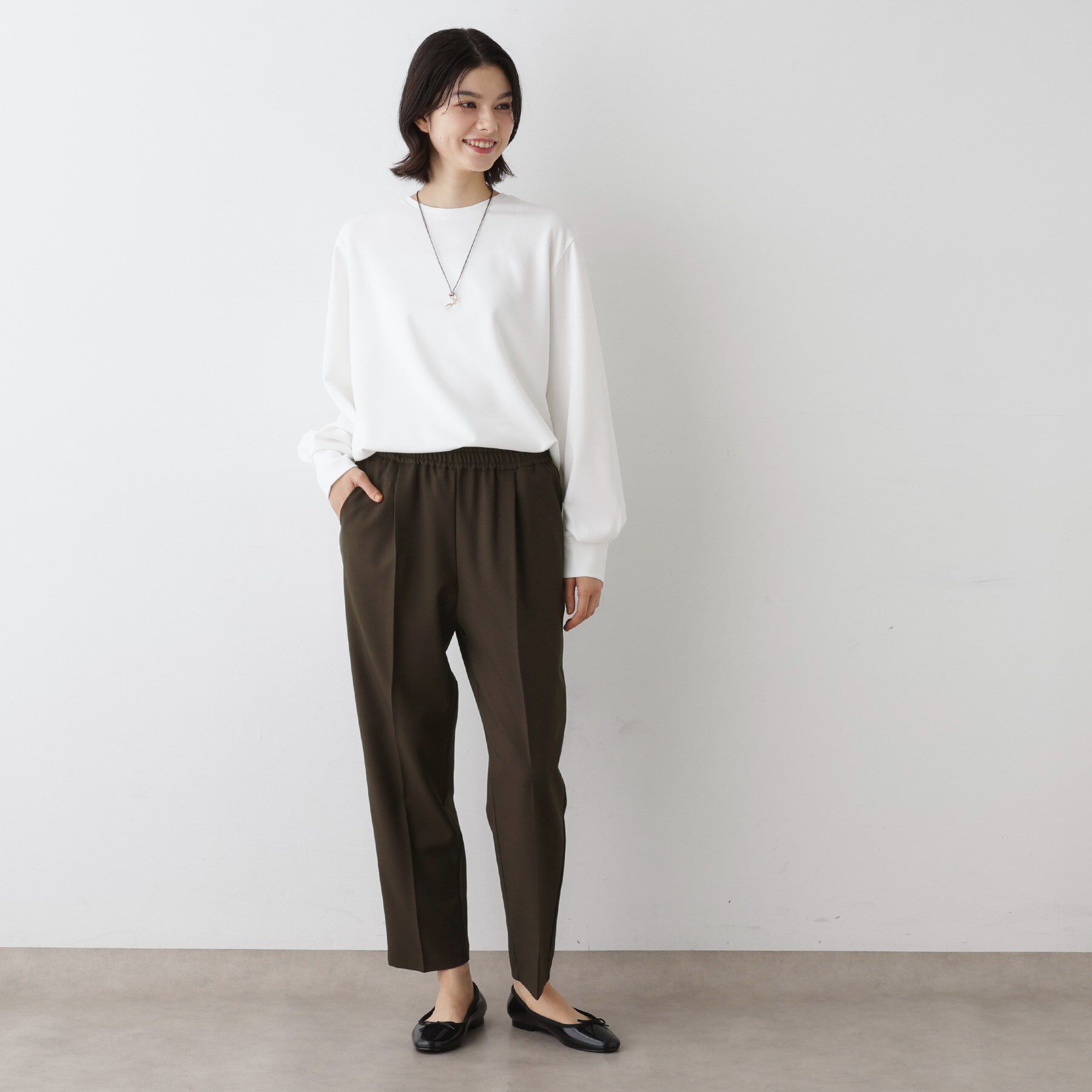 Dessin「【ウエストゴム・洗える】コンフォートテーパードパンツ」|その他|