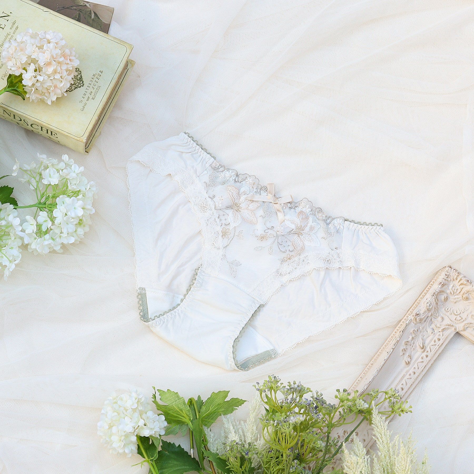 Risa Magli「フルーリ サニタリーショーツ」|インナー|アイボリー(004)