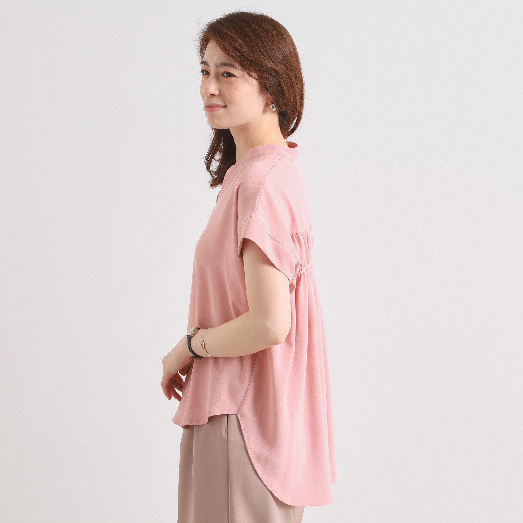 ITS&rsquo;DEMO「【接触冷感／手洗い可】バックギャザーブラウス」|シャツ・ブラウス|