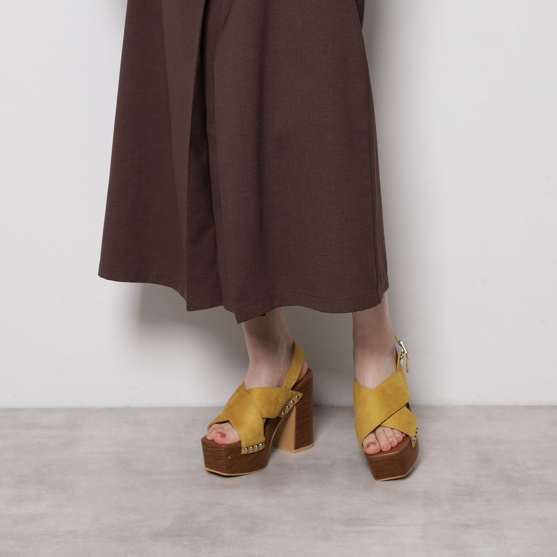 ESPERANZA「【ラク盛り／サンダル】リピーター続出／脚長美脚 クロススタッズサンダル」|サンダル|