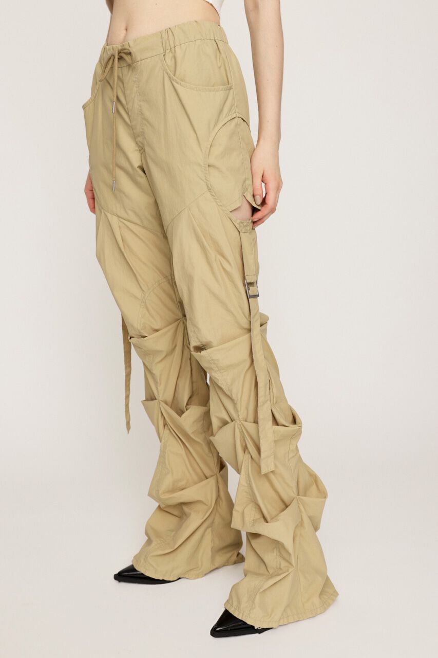 SLY「NYLON TUCK FLARE パンツ」|その他|BEG