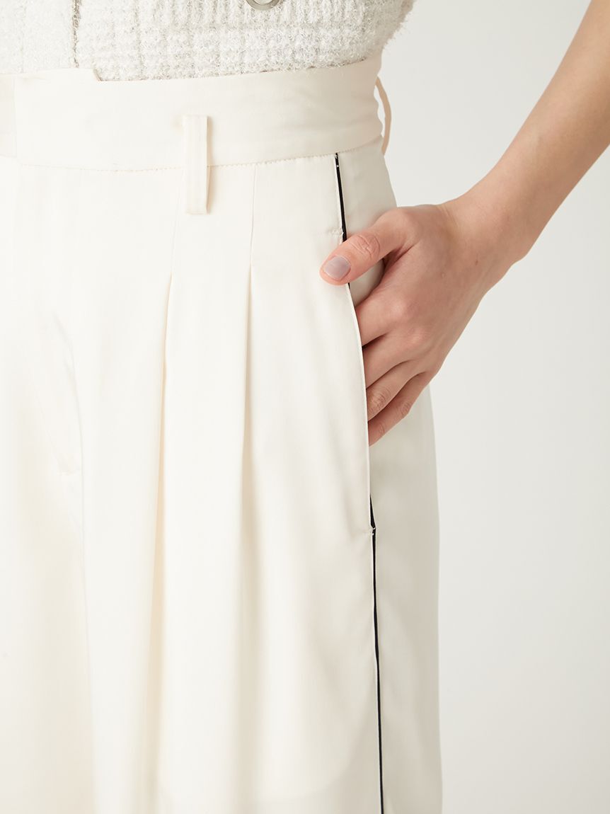 FRAY I.D「サイドラインサテンワイドパンツ／ウォッシャブル」|チノ|