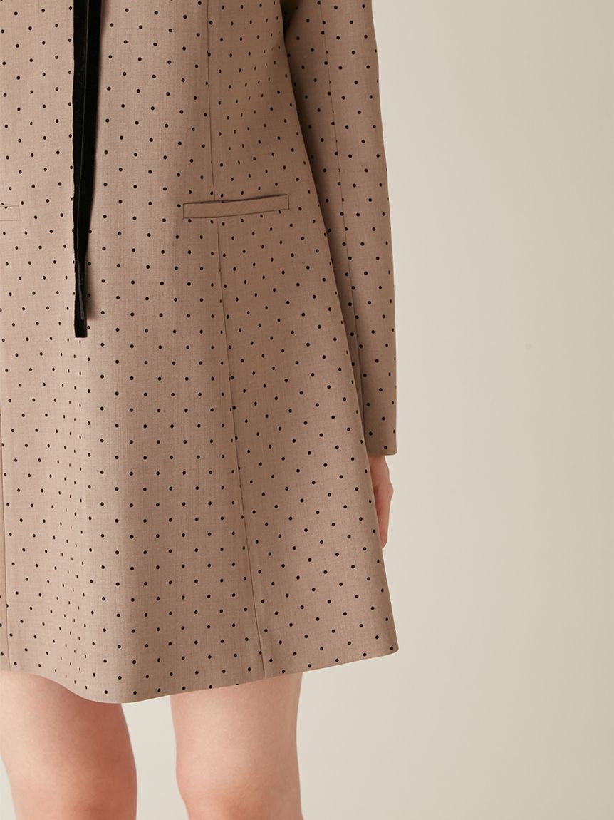 LILY BROWN「ラッフルカラー付きミニワンピース(Hearts2Hearts着用)」|ワンピース|