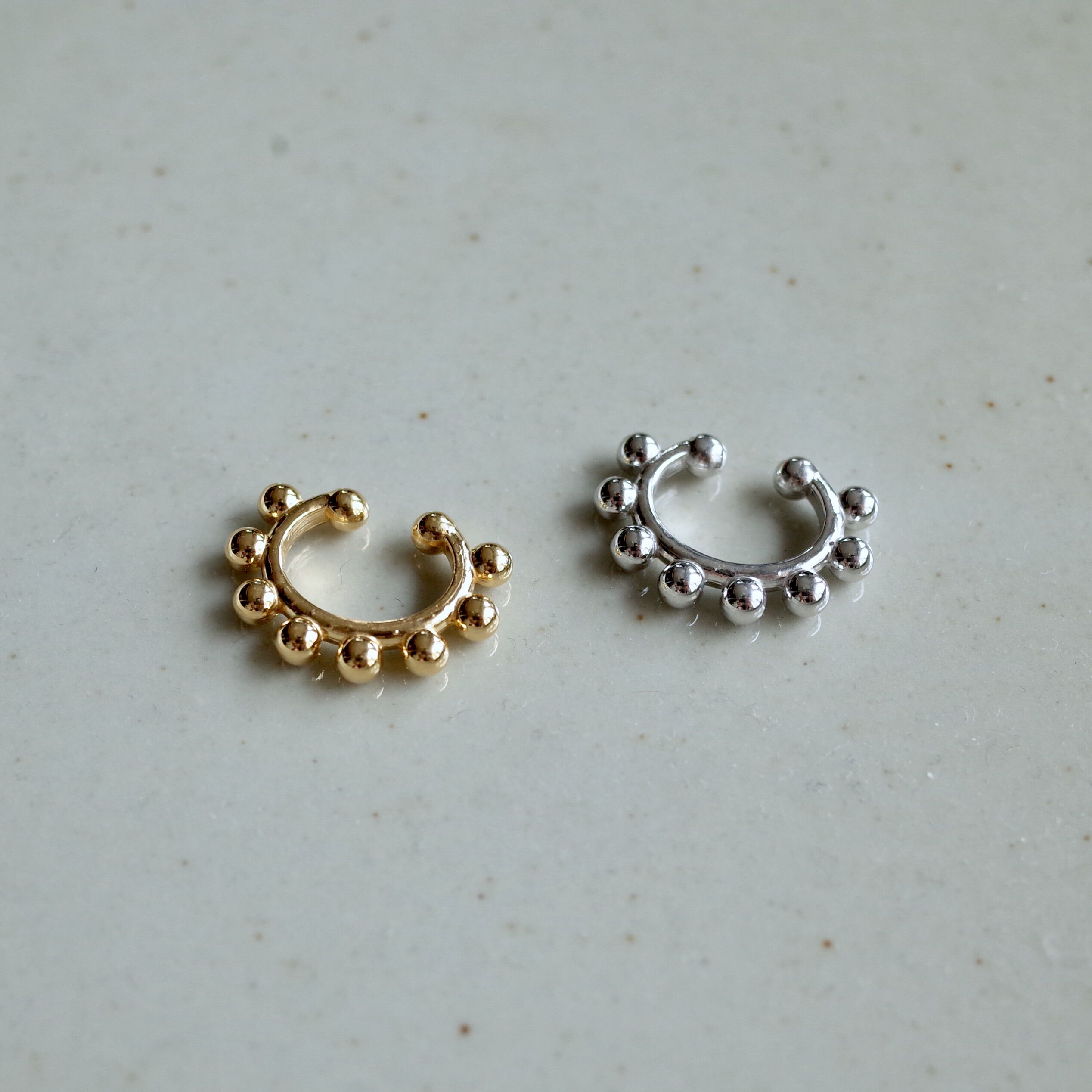 warmth「【ReFaire】Eight Ball EarCuff」|イヤーカフ|ゴールド