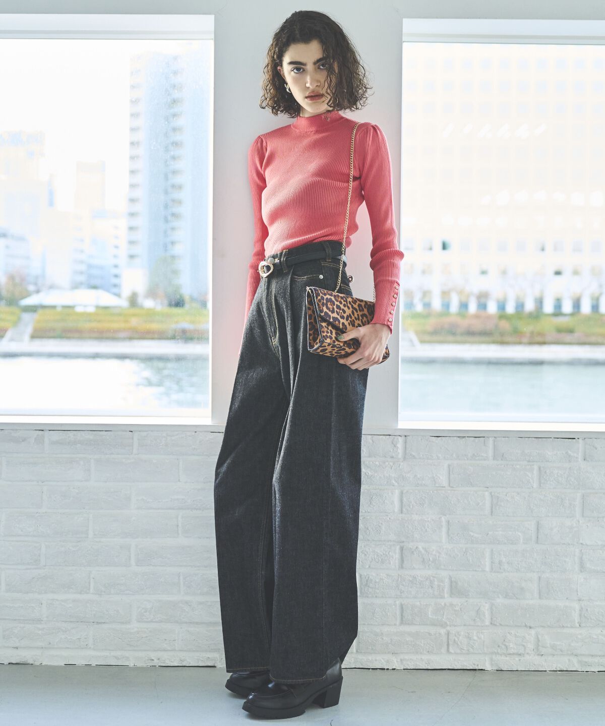 アンドクチュール「袖ボタンハイネックリブプルオーバー」|ニット・セーター|