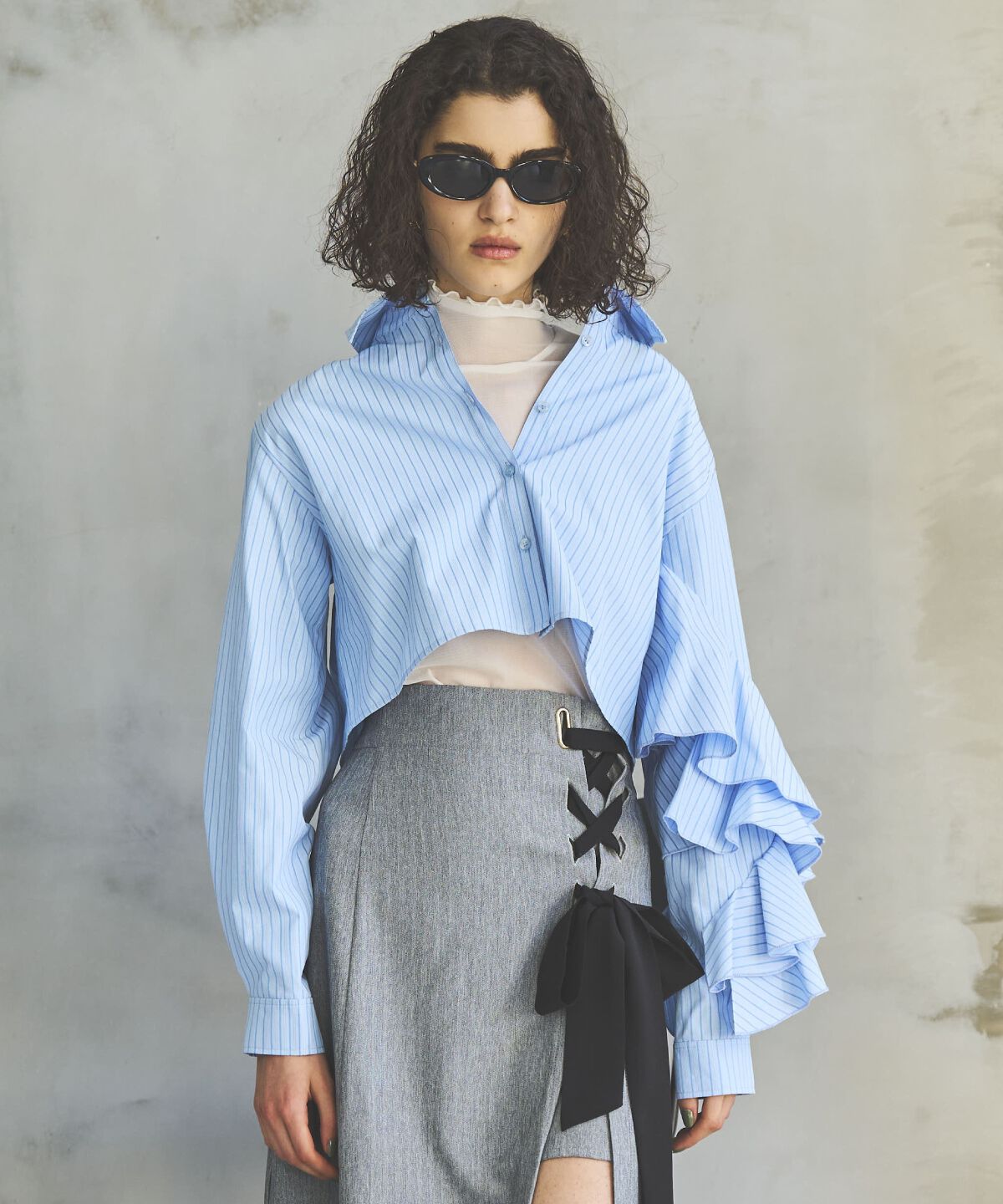 アンドクチュール「ストライプアシメフリルクロップドシャツ」|シャツ・ブラウス|