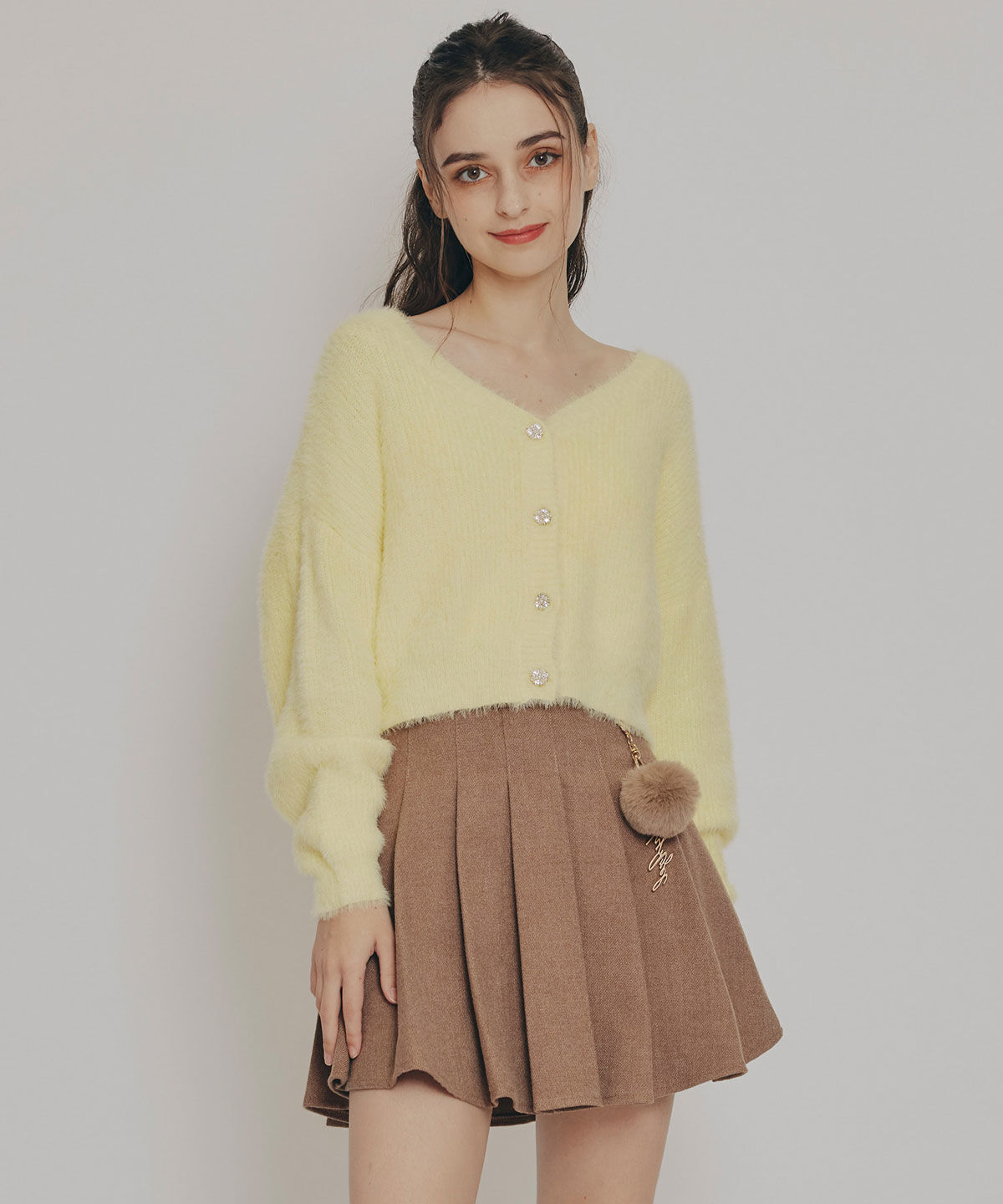 REDYAZEL「フェザーヤーンビジューボタンカーディガン」|カーディガン|