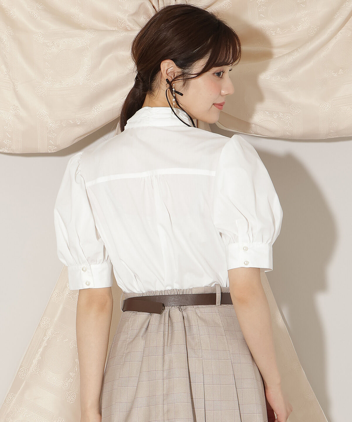 WILLSELECTION「モノグラム刺しゅうリボンタイブラウス」|シャツ・ブラウス|