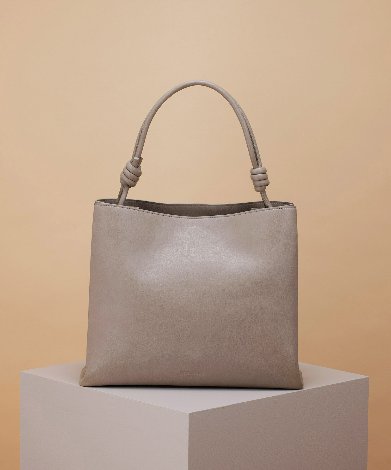 TOPKAPI TREASURE「【TREASURE TOPKAPI】ノットデザイン ハンドル トート バッグ」|トートバッグ|グレージュ