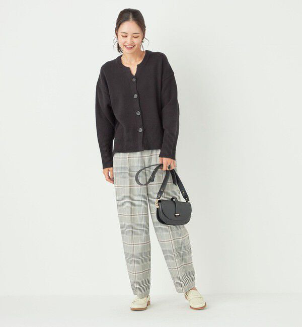 SHIPS Colors 「SHIPS Colors:〈手洗い可能〉ソリッド / チェック タック カーブ パンツ」|スラックス|