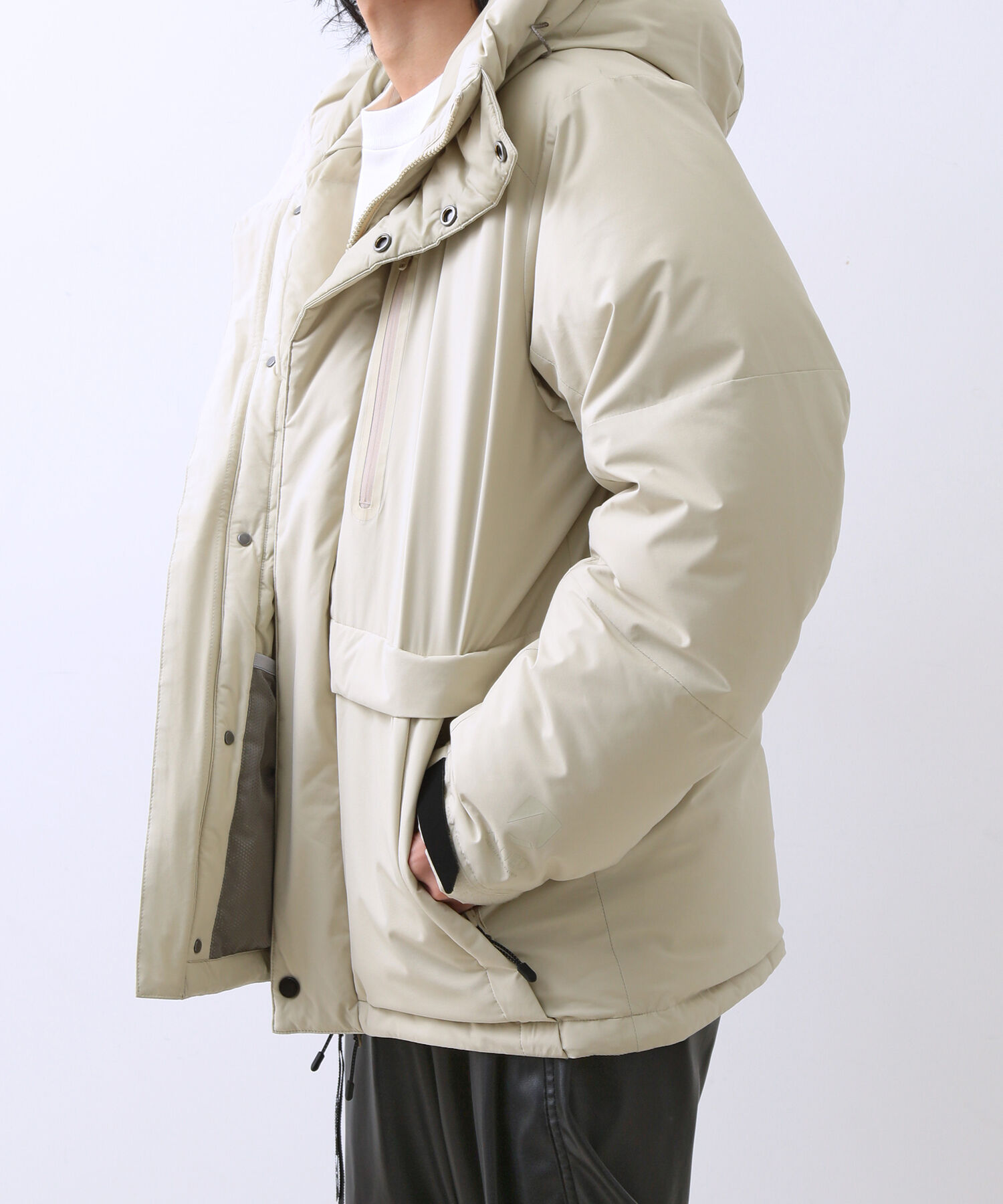 ADAM ET ROPE'「【ALLIED】700FP ショート フーディー ダウンジャケット / ユニセックス」|ダウン|