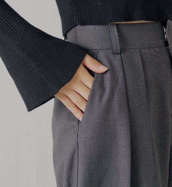  「【SALON by Chico】取り外しフリルルーズスラックスパンツ」|チノ|