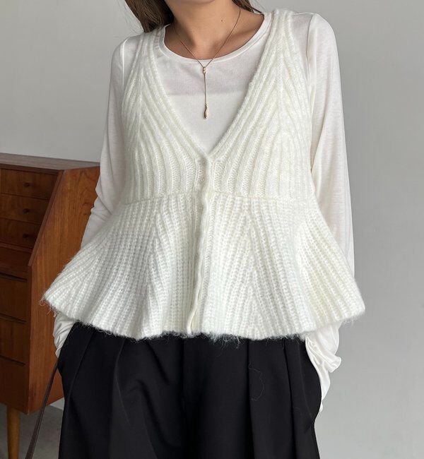  「【ロングシーズン着用可能】Vネックフレアキャミ」|ニット・セーター|