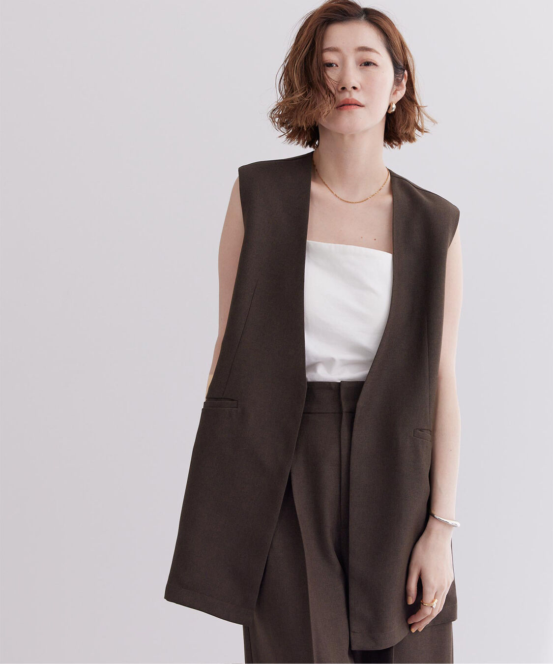 ur's「リネンライクVネックノーカラージレ」|ベスト・ジレ|