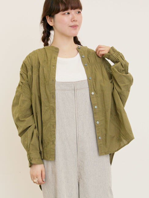 Samansa Mos2「ハンドステッチ風花柄シャーリングブラウス」|シャツ・ブラウス|グリーン