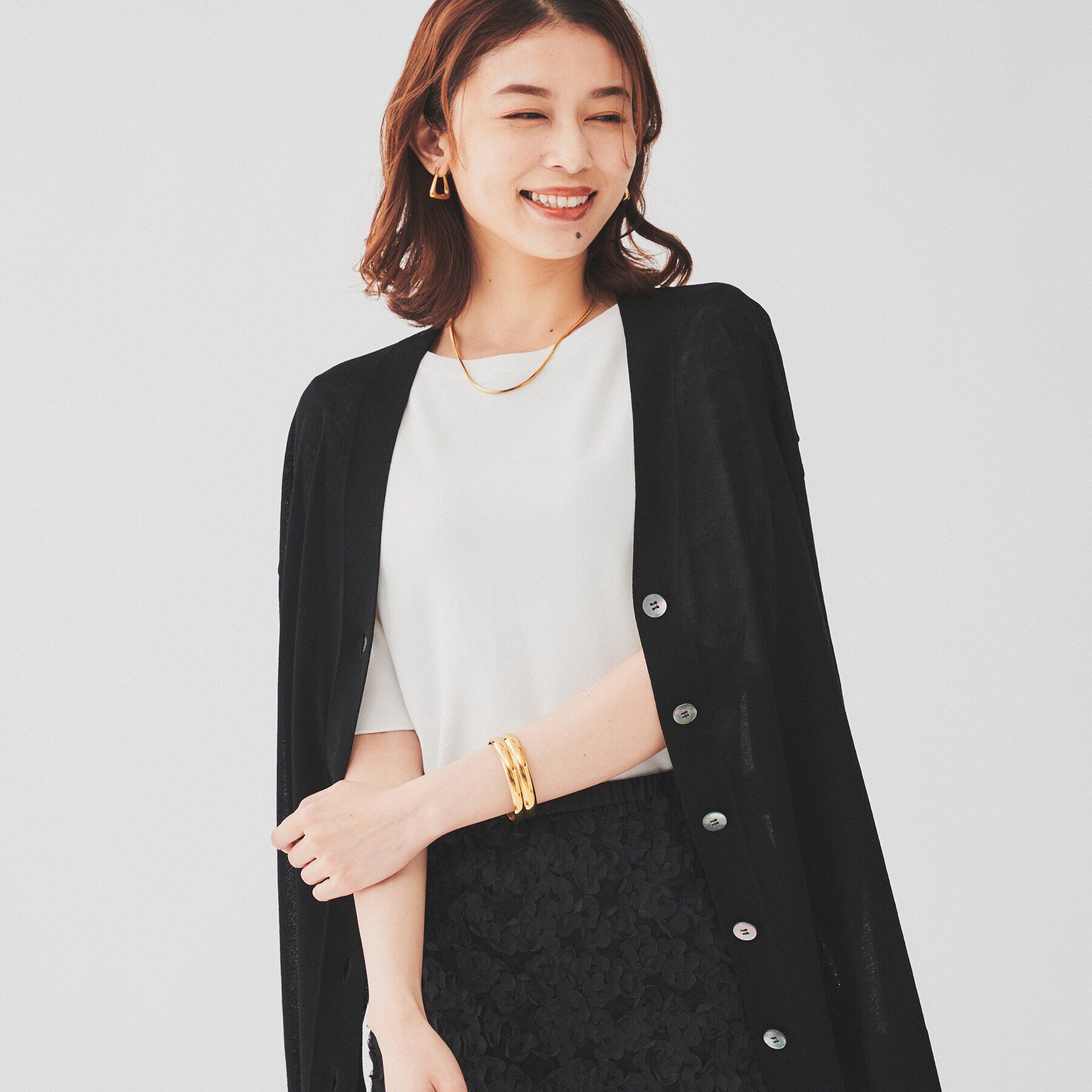 UNTITLED「【ゆったり/ロング丈】シアーVネックカーディガン」|カーディガン|