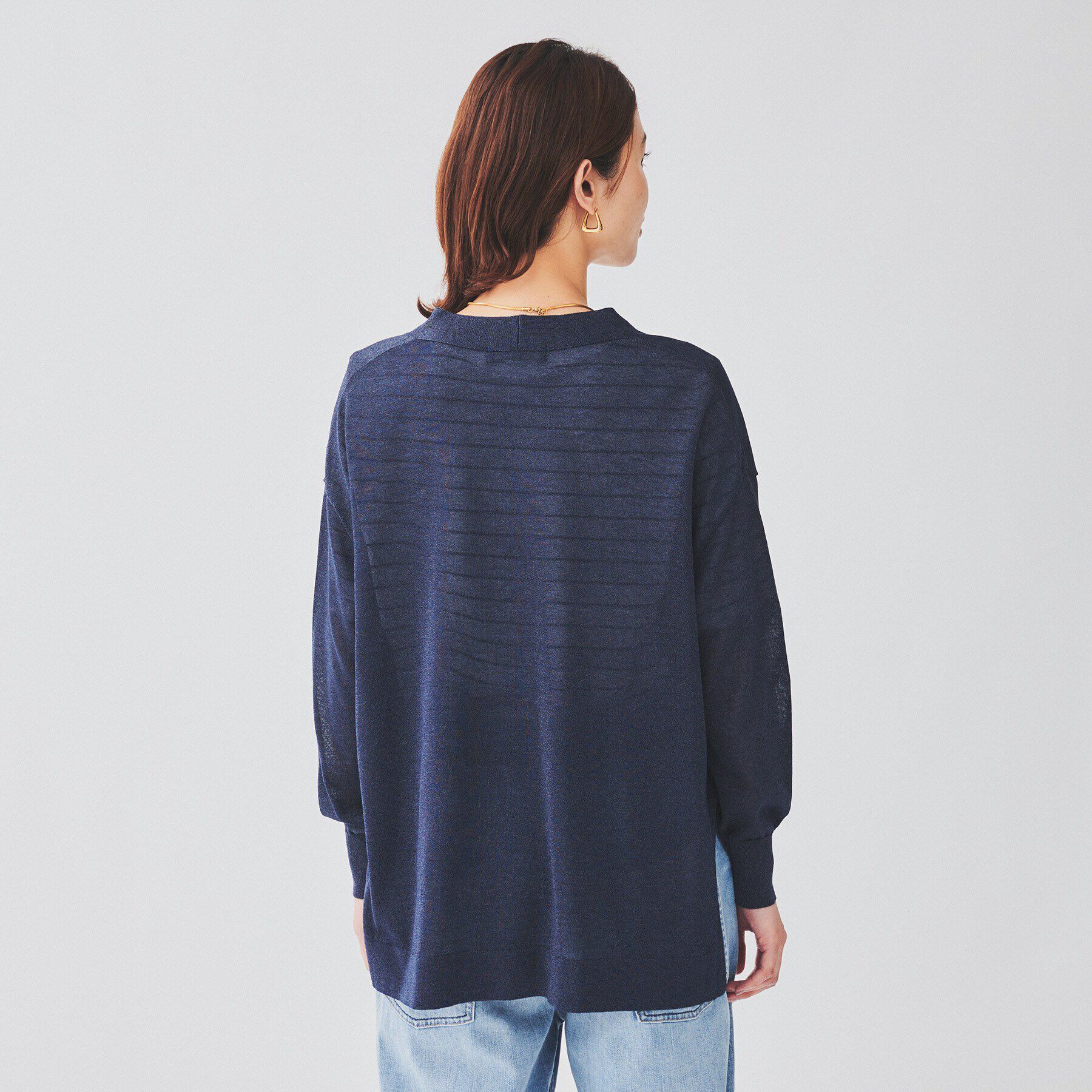 UNTITLED「【ゆったり/ロング丈】シアーVネックカーディガン」|カーディガン|