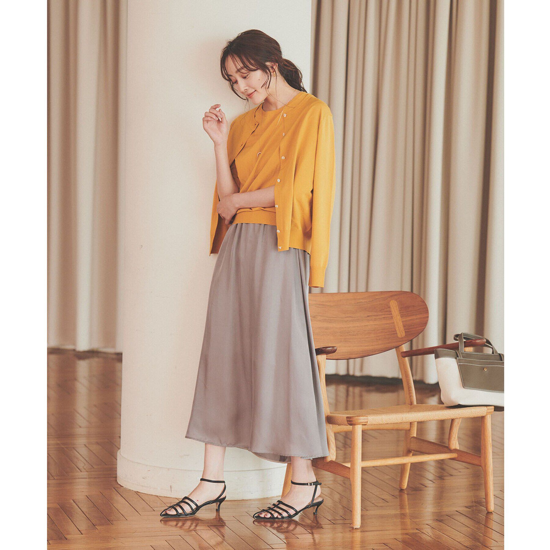 UNTITLED「【薄手素材/アンサンブル可能/】レーヨンストレッチ クルーネックカーディガン」|カーディガン|