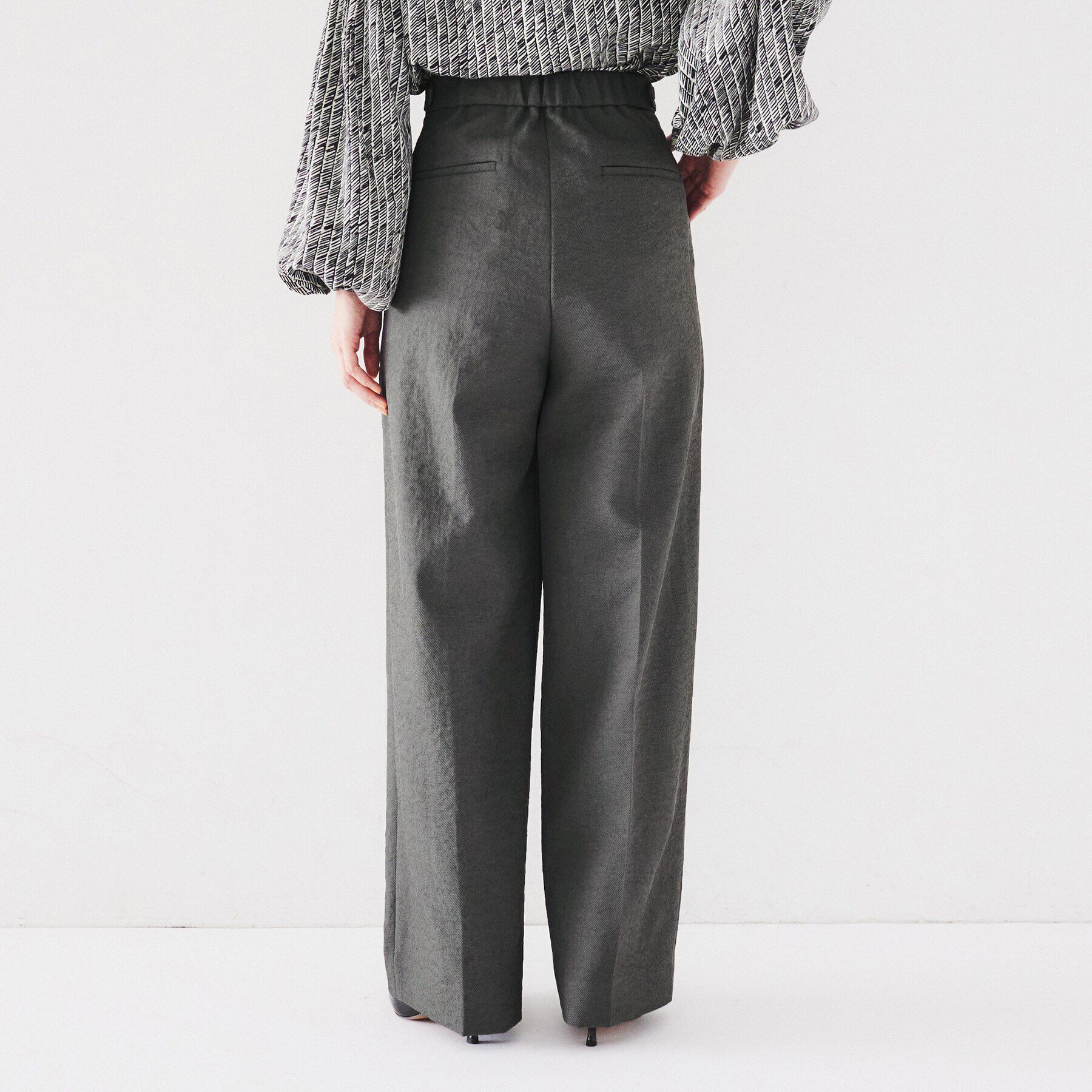 UNTITLED「【洗える/ドライタッチ】センタープレス ワイドパンツ」|その他|