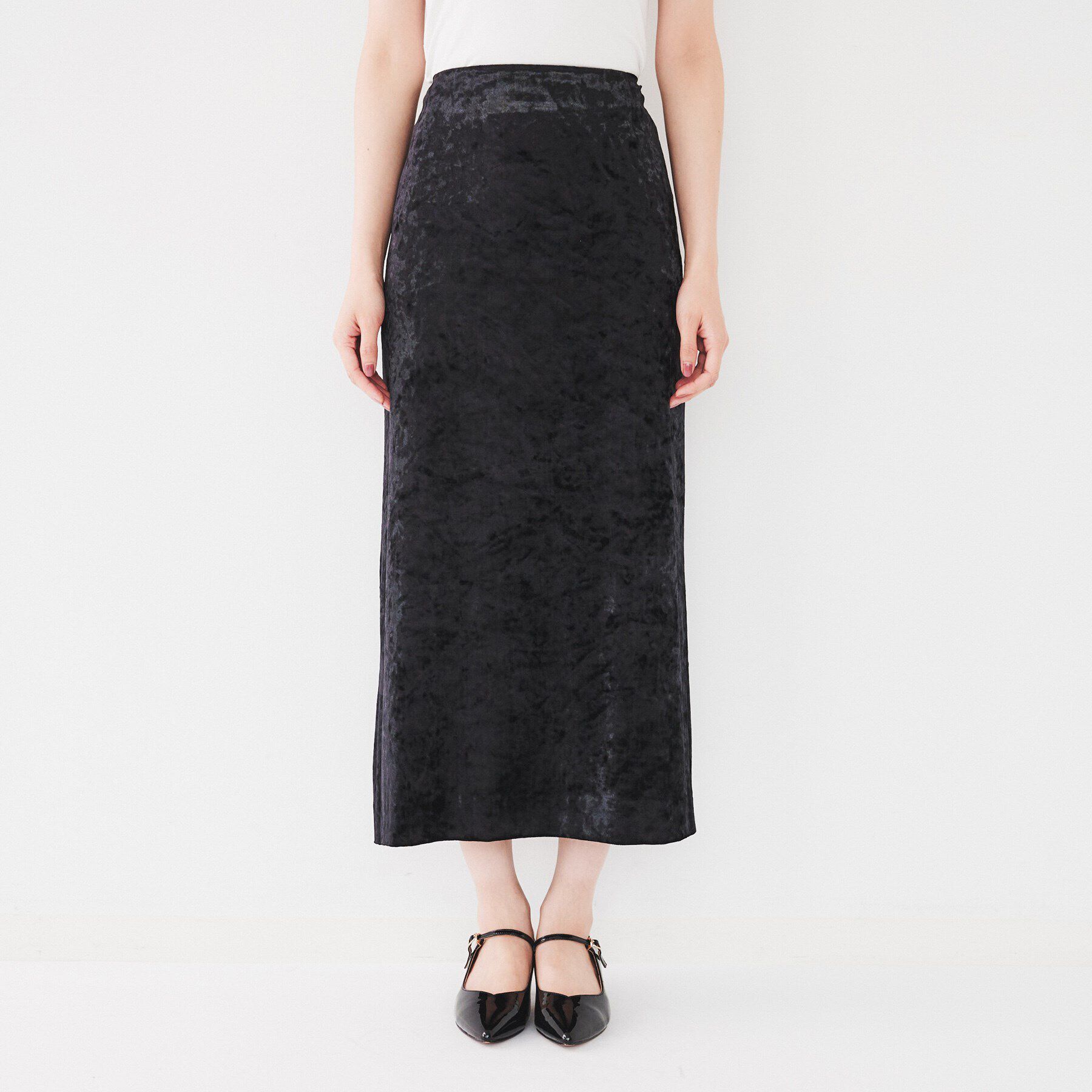 UNTITLED「【後ろウエストゴム/スリット/洗える】クラッシュベロア ナロースカート」|スカート|