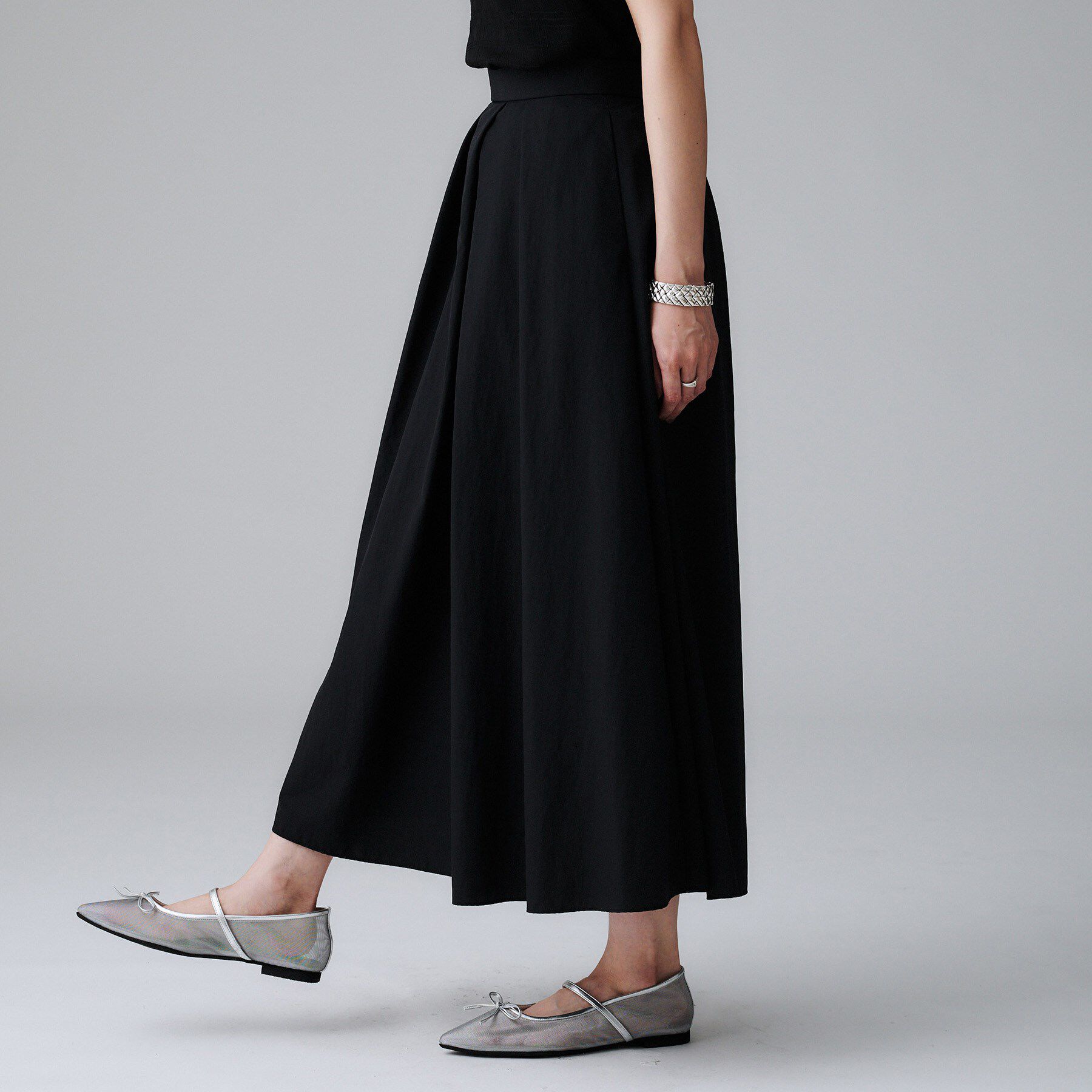 UNTITLED「【はっ水/ナイロン/後ろウエストゴム】タスランフレアスカート」|スカート|