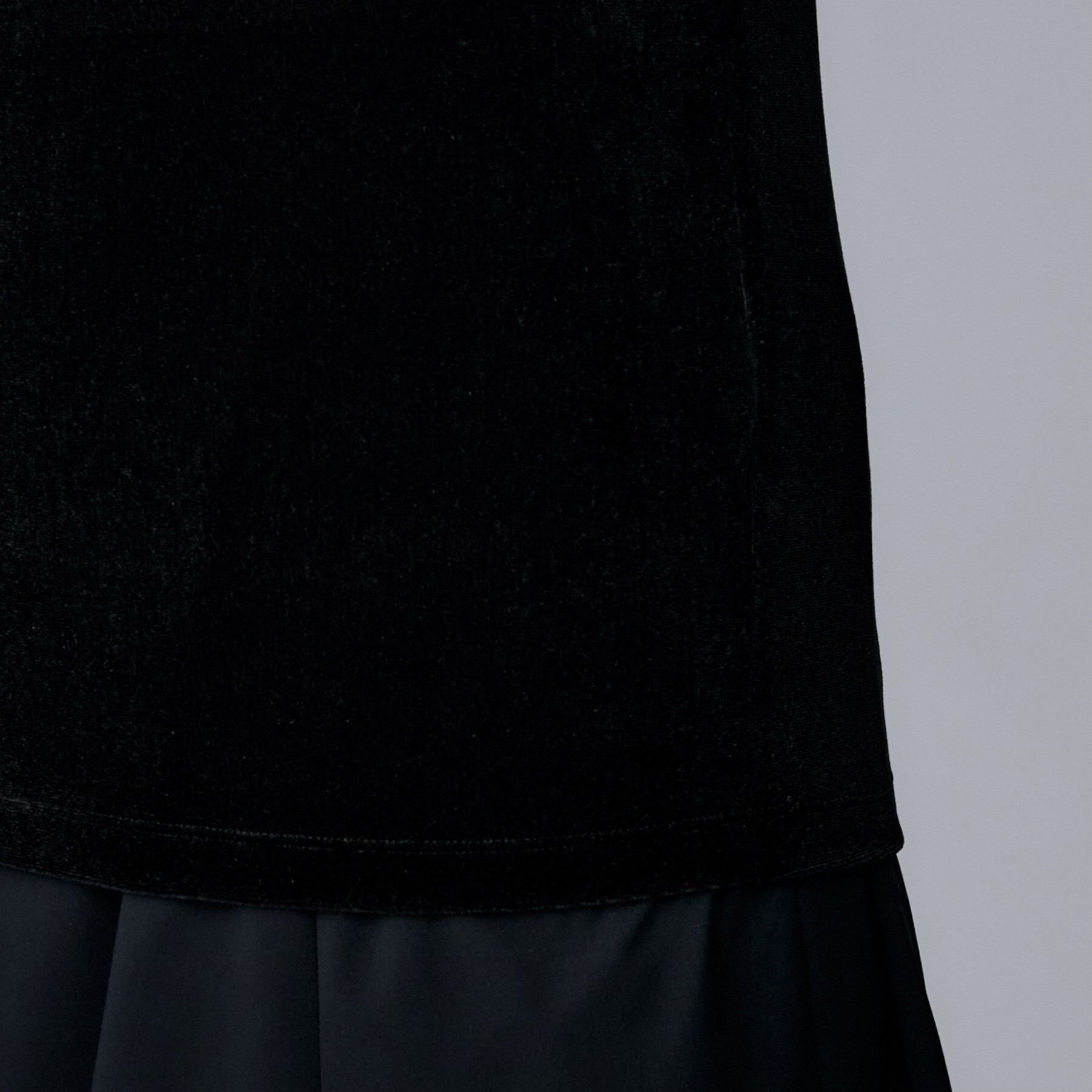 UNTITLED「【ハイネック/レイヤード/重ね着におすすめ】トリコットベロア シアーインナー」|Tシャツ・カットソー|