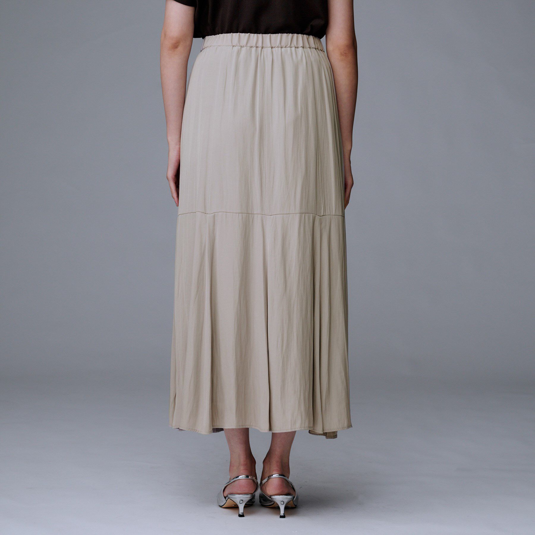 UNTITLED「【洗える/1枚で着映え】ソフト裾フレアスカート」|スカート|