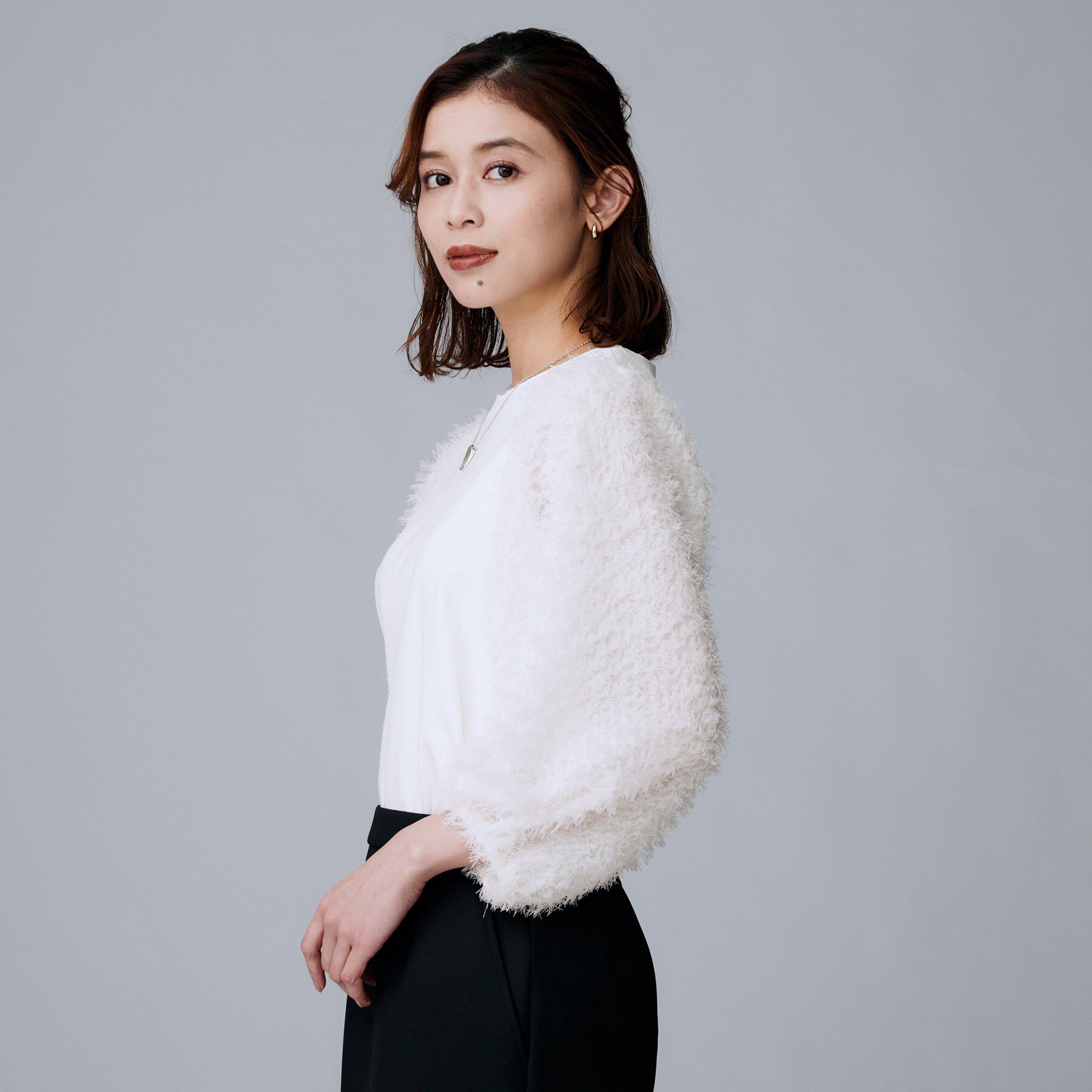 UNTITLED「【丸首/Tシャツ風/短丈】シャギースリーブ ポンチカットソー」|Tシャツ・カットソー|