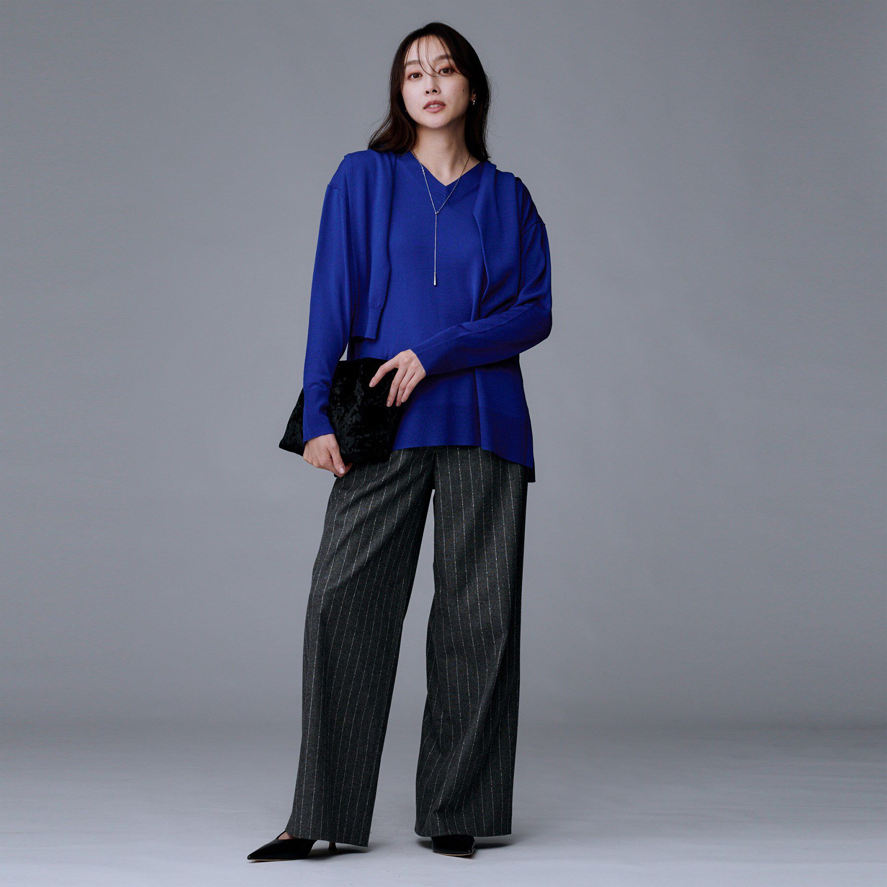 UNTITLED「【洗える/薄手/ウール100%】Vネックロングウールニット」|ニット・セーター|