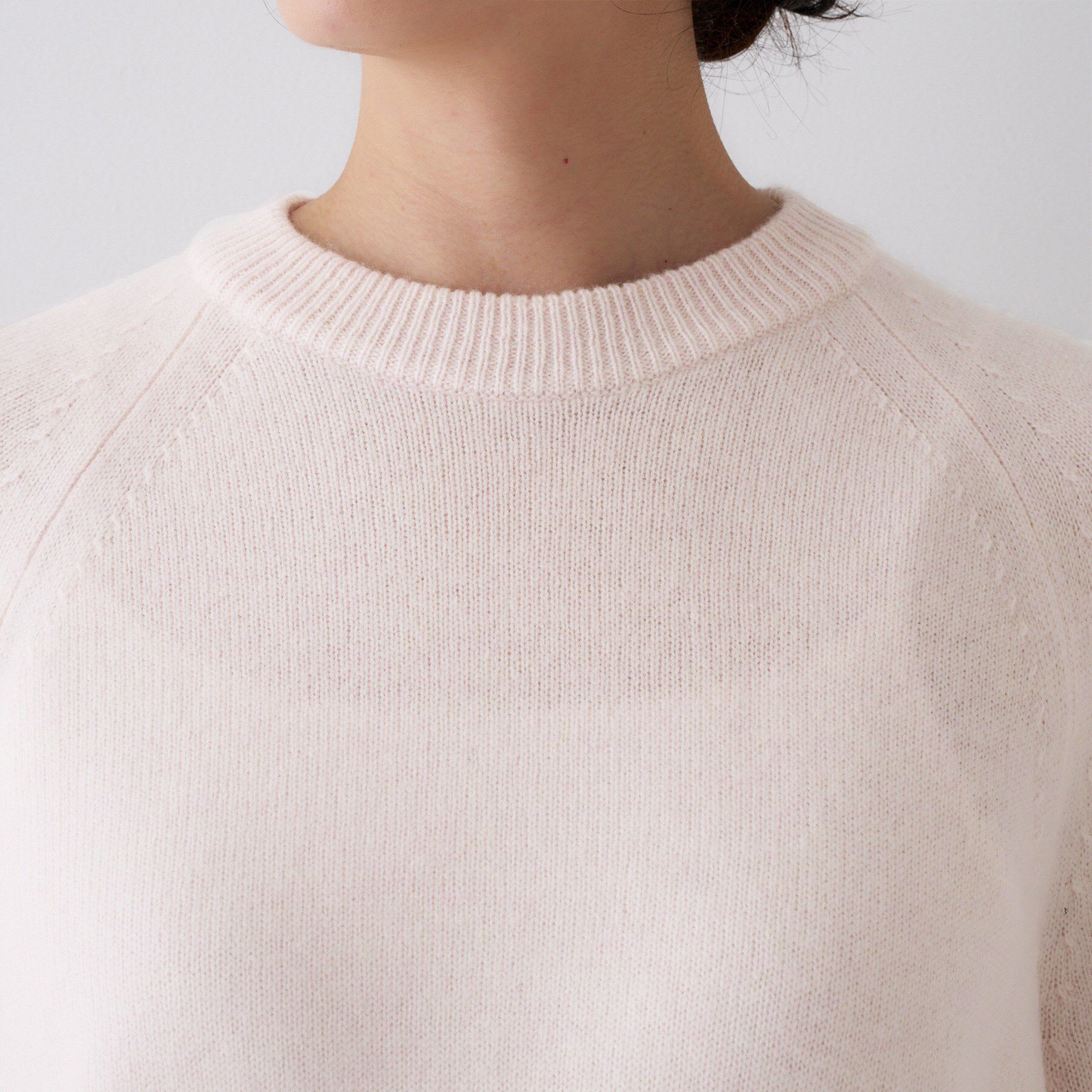 UNTITLED「【重ね着もおすすめ/洗える】ウールカシミヤ クルーネックニット」|ニット・セーター|