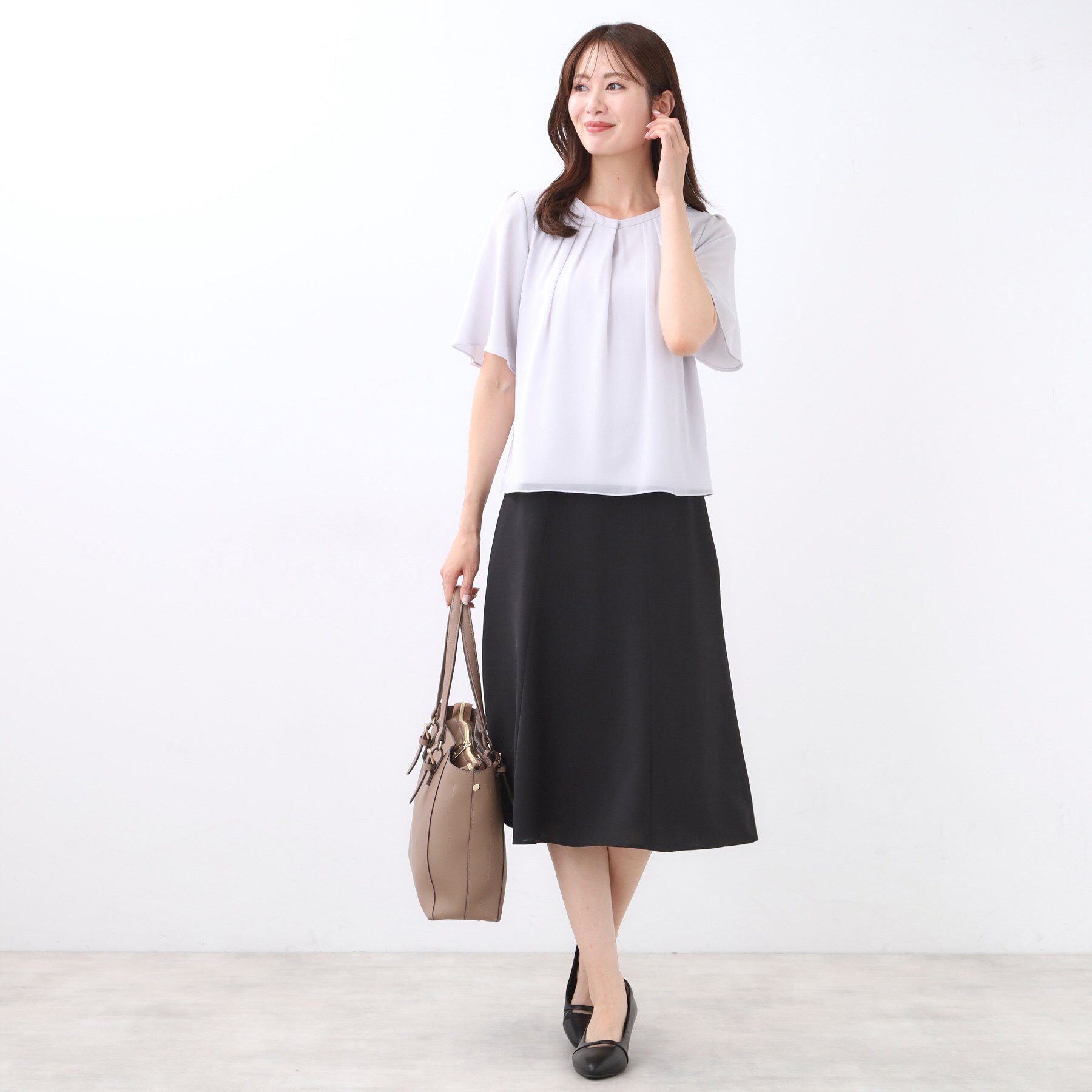 Reflect「【一枚着で着映え◎／ジャケットのインナーにも】フロント開きブラウス」|シャツ・ブラウス|