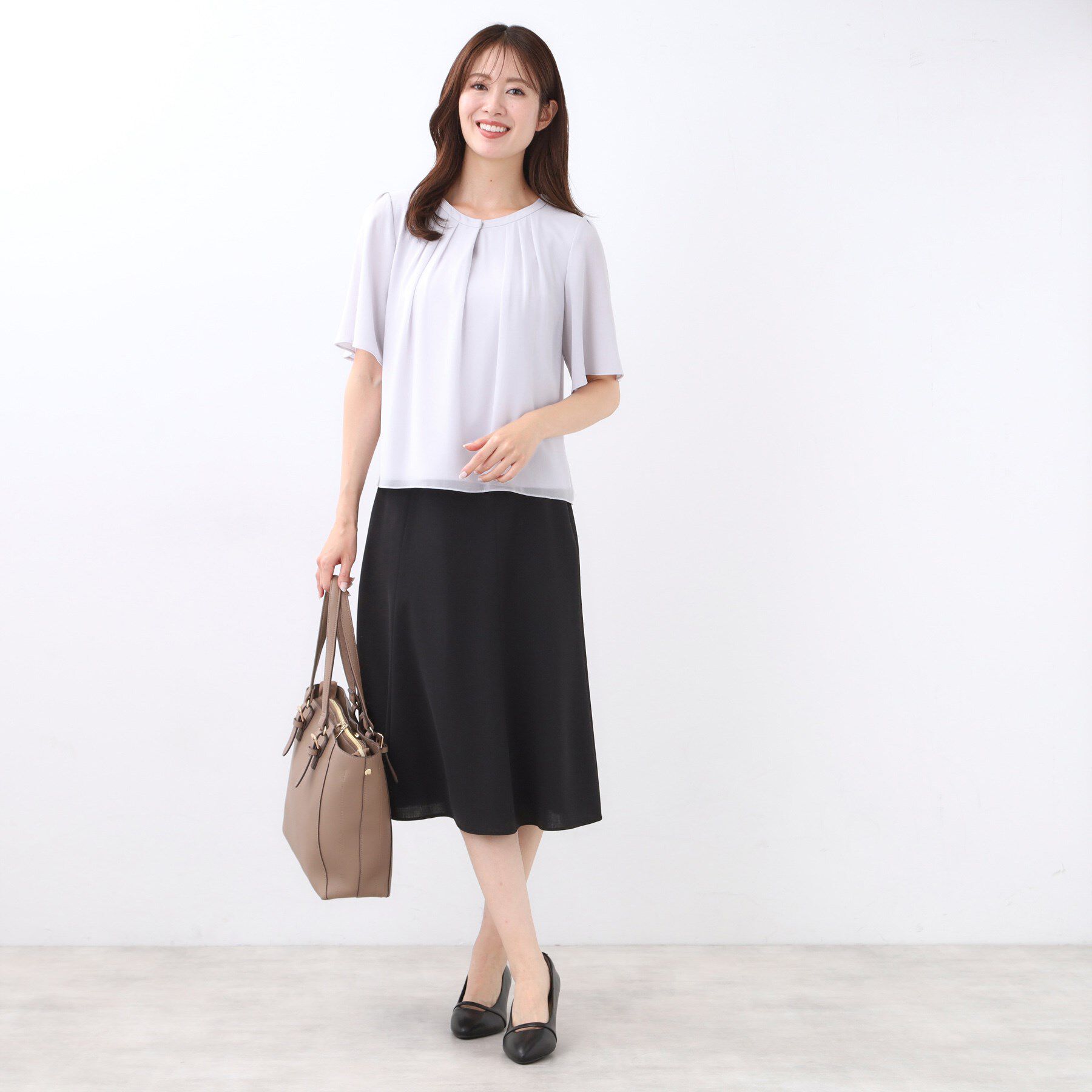 Reflect「【一枚着で着映え◎／ジャケットのインナーにも】フロント開きブラウス」|シャツ・ブラウス|