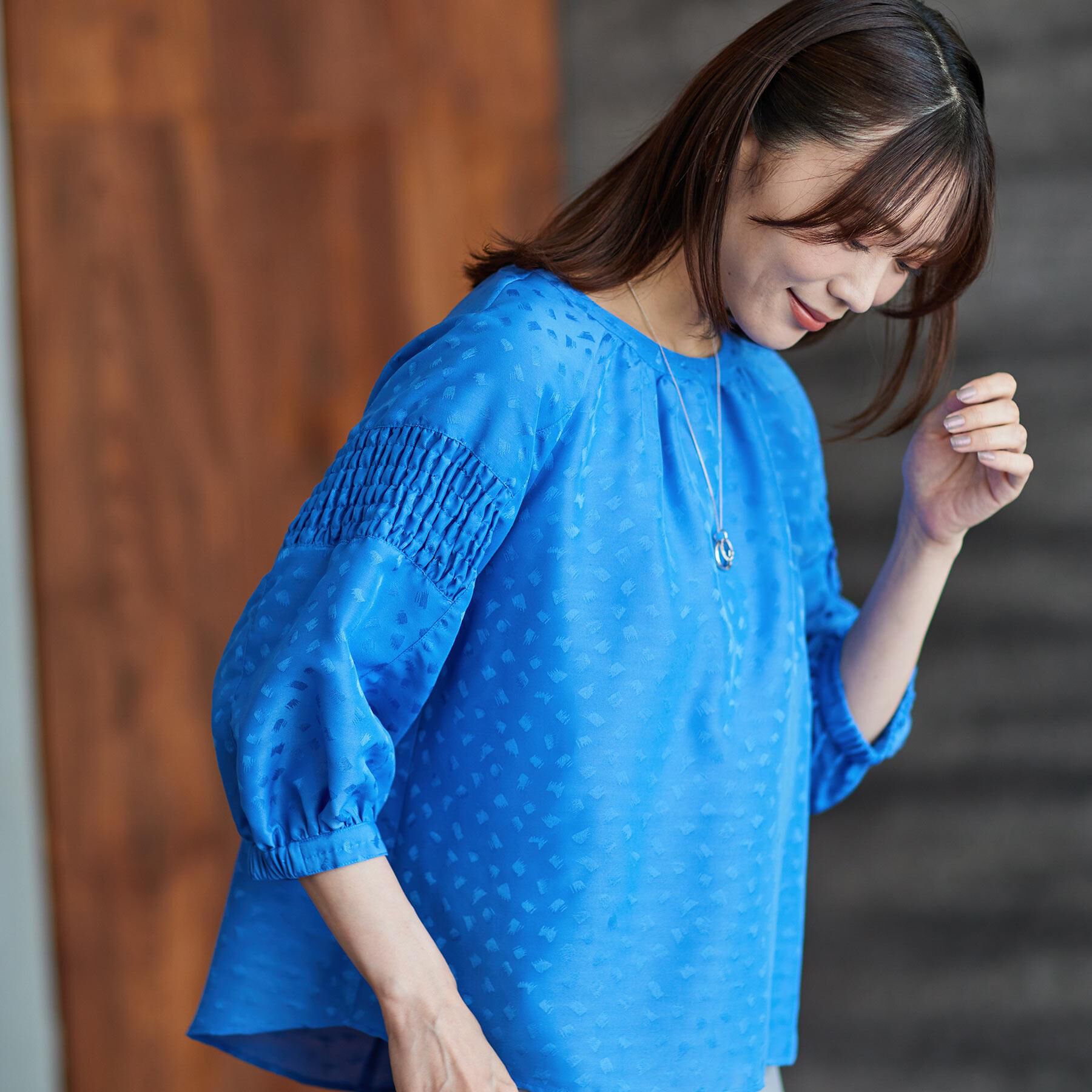 Reflect「【一枚で着映える◎】レオパード風ジャカードブラウス」|シャツ・ブラウス|ブルー(493)