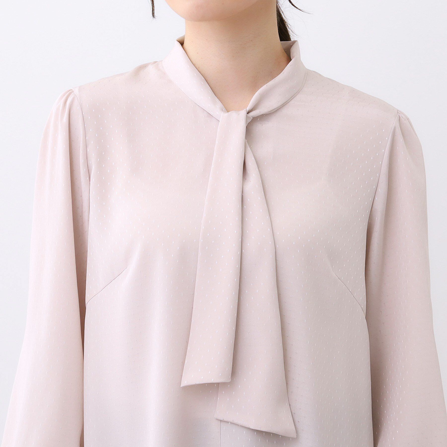 Reflect「【きちんと見え／通勤／セレモニーにおすすめ◎】ドット柄ボウタイブラウス」|シャツ・ブラウス|