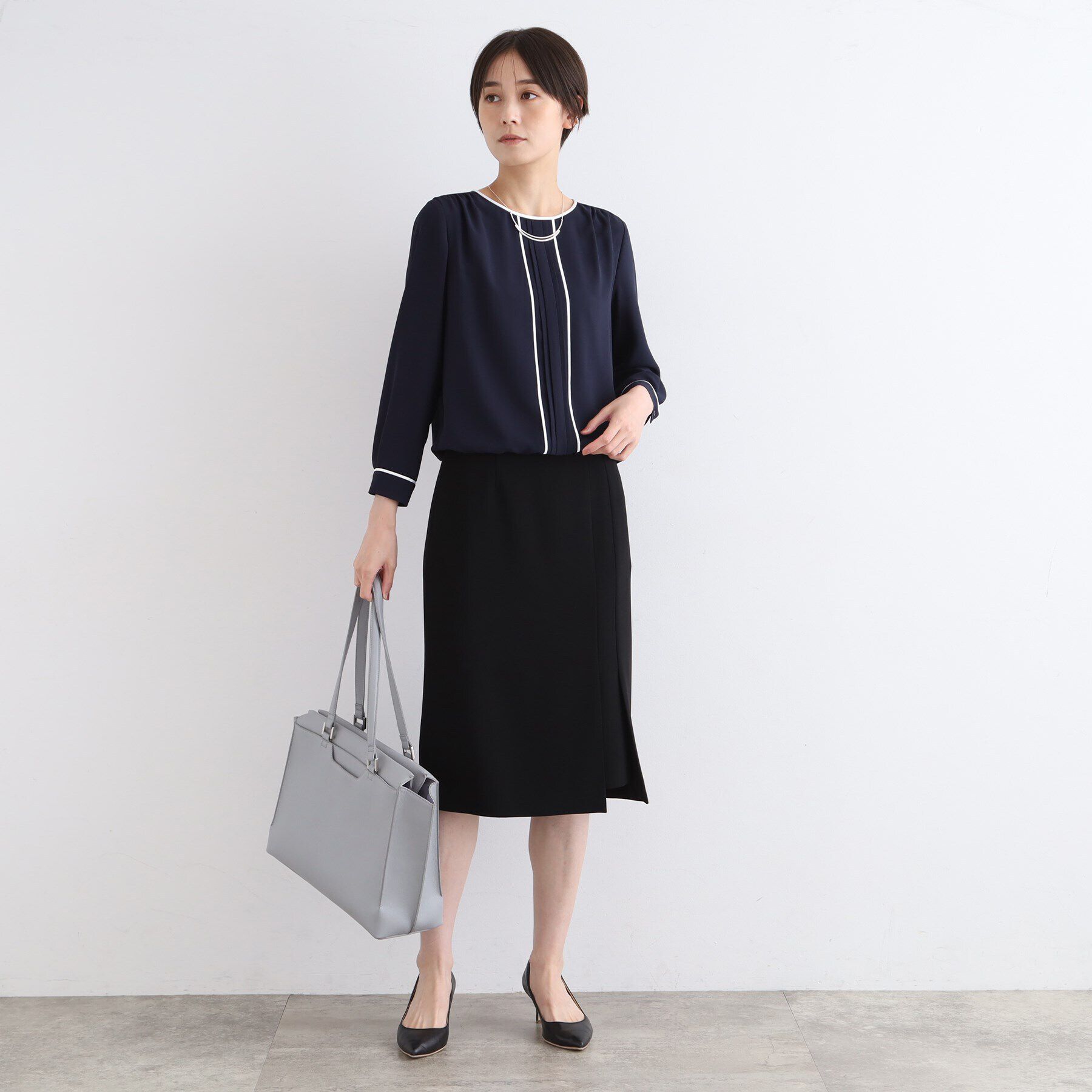 INDIVI「【洗える／UVケア】センタータックショート丈ブラウス」|シャツ・ブラウス|