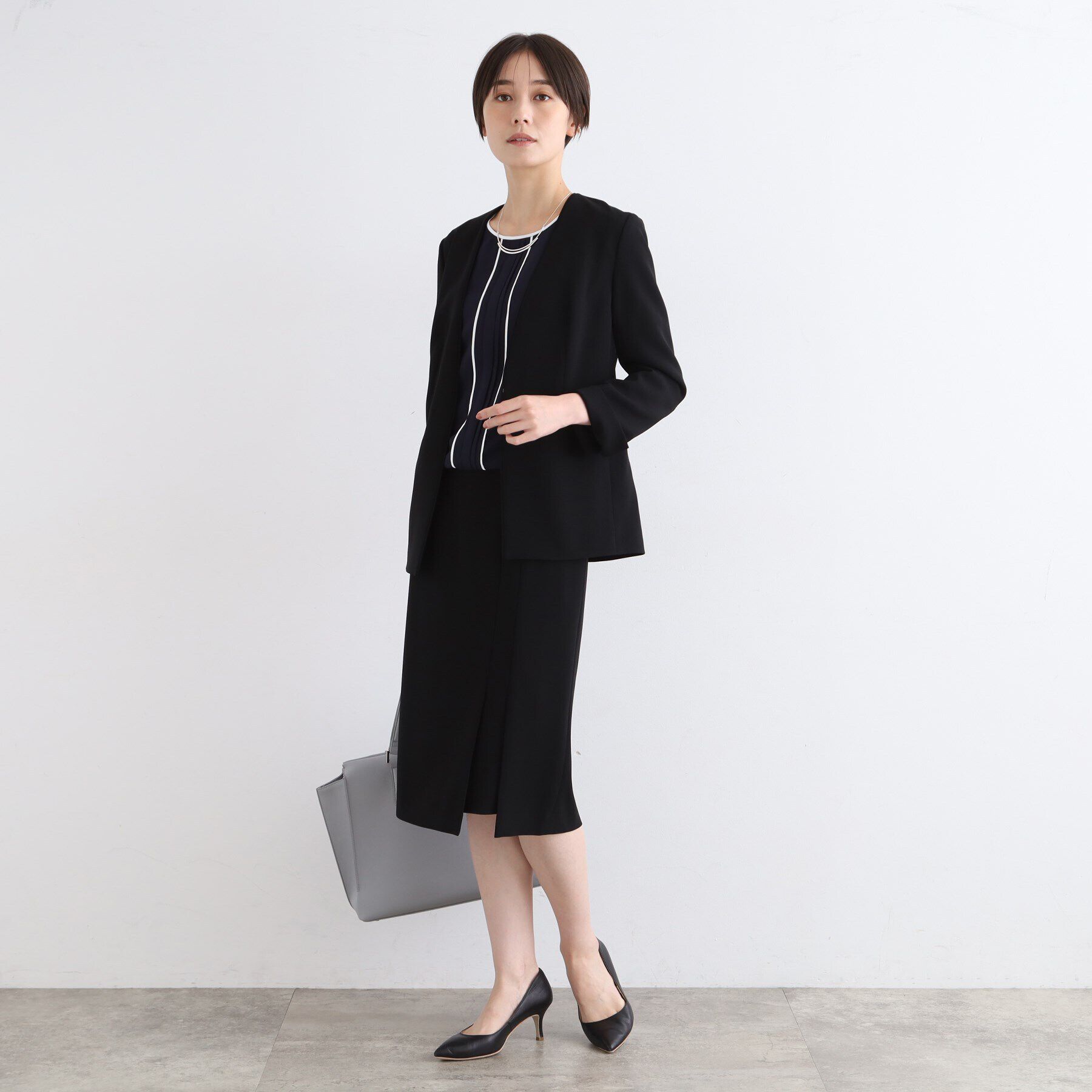 INDIVI「【洗える／UVケア】センタータックショート丈ブラウス」|シャツ・ブラウス|