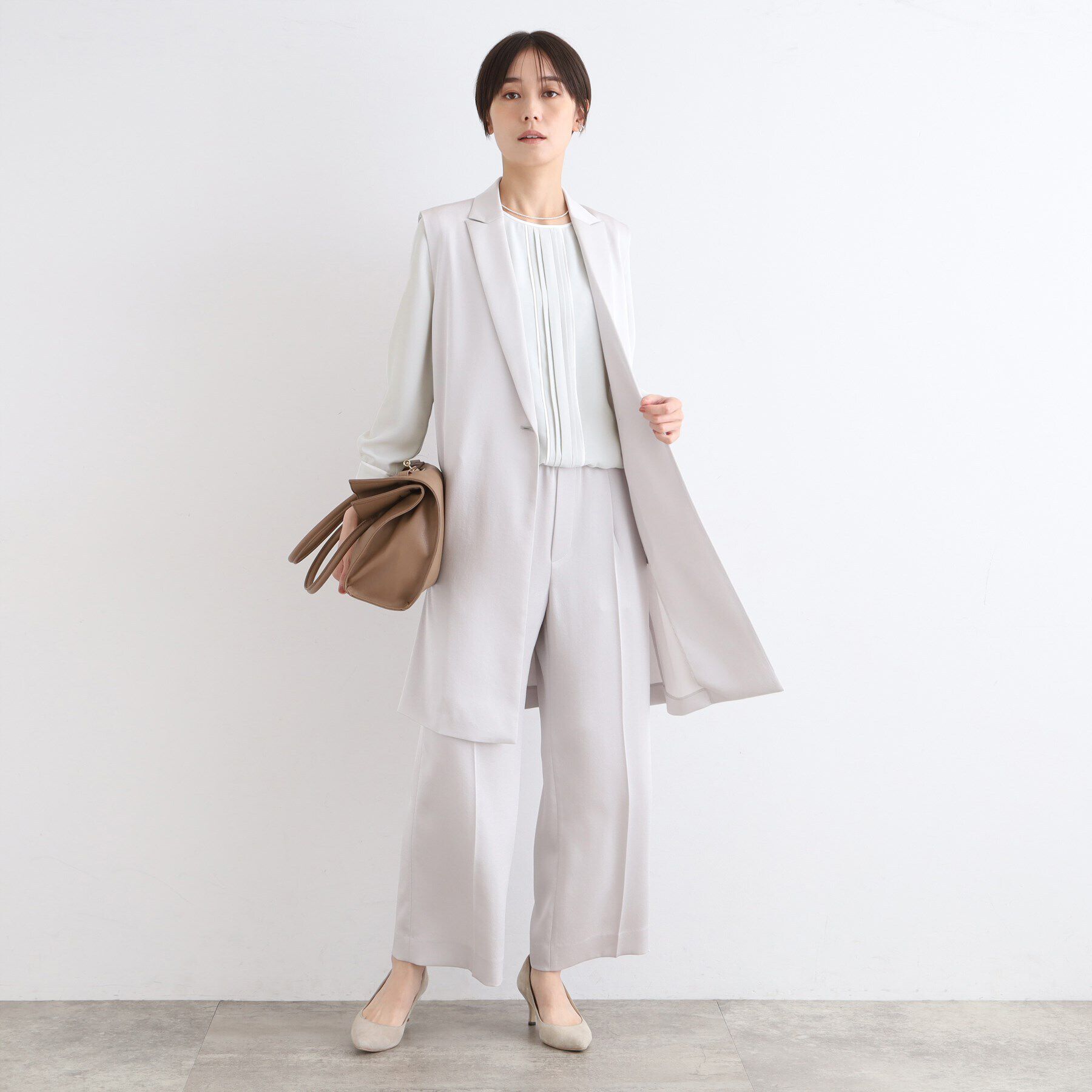 INDIVI「【洗える／UVケア】センタータックショート丈ブラウス」|シャツ・ブラウス|