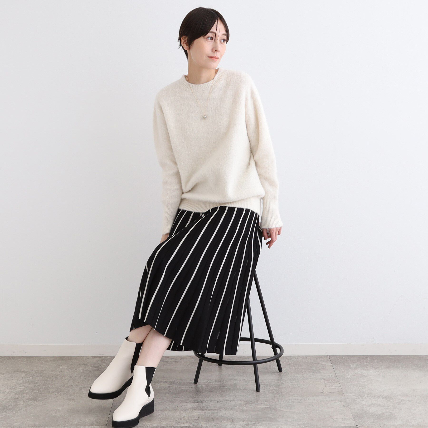 INDIVI「【フォックス混】ラウンドネックヘアリーニット」|ニット・セーター|