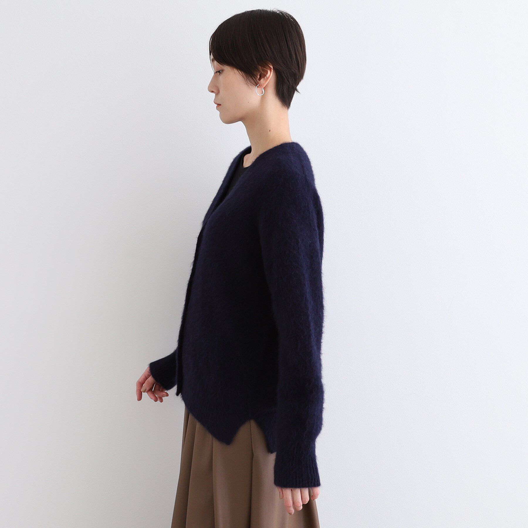 INDIVI「【フォックス混】ヘアリーゆるニットカーディガン」|カーディガン|