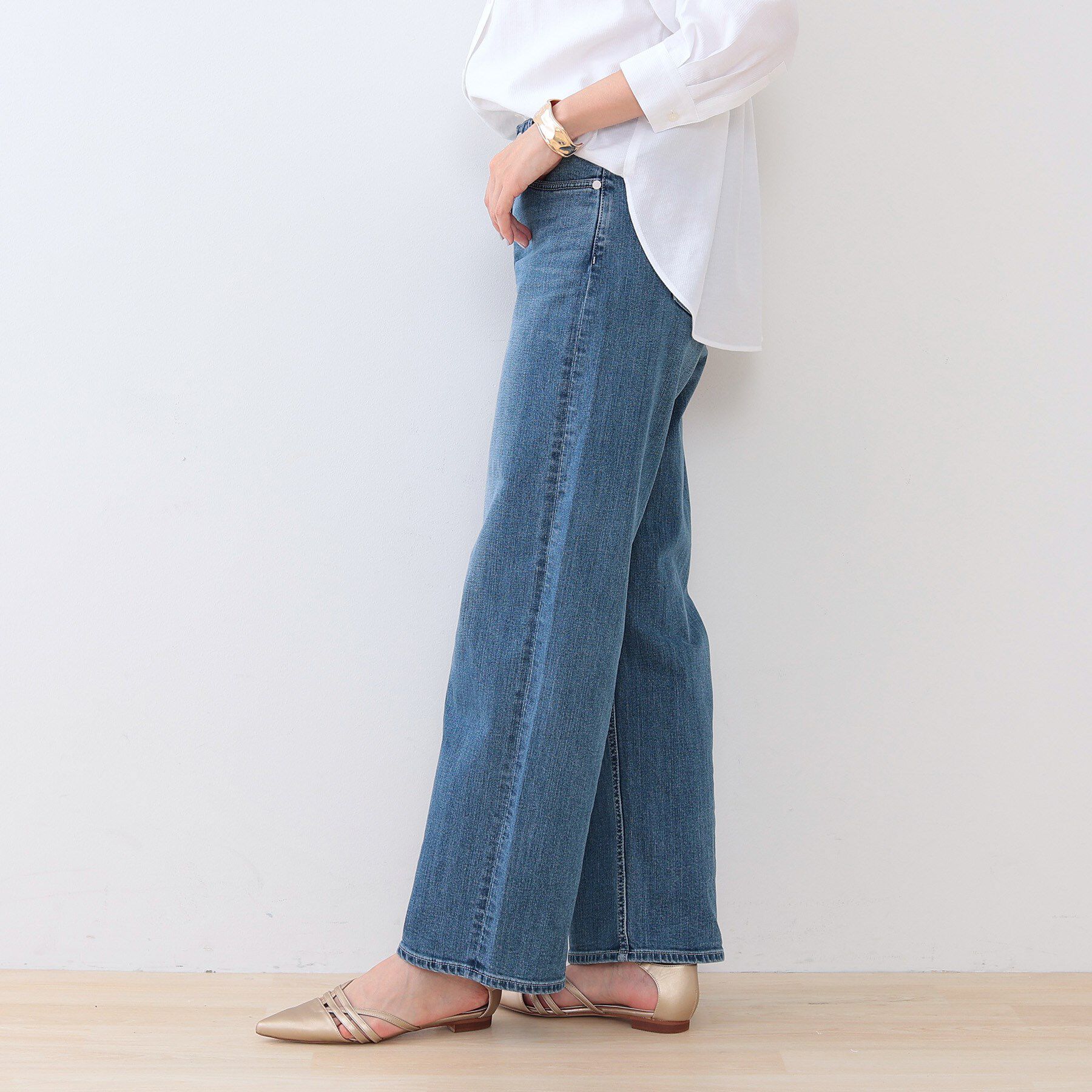 INDIVI「【春の新色登場！褒められデニム】ワイドストレート デニムパンツ」|デニム|