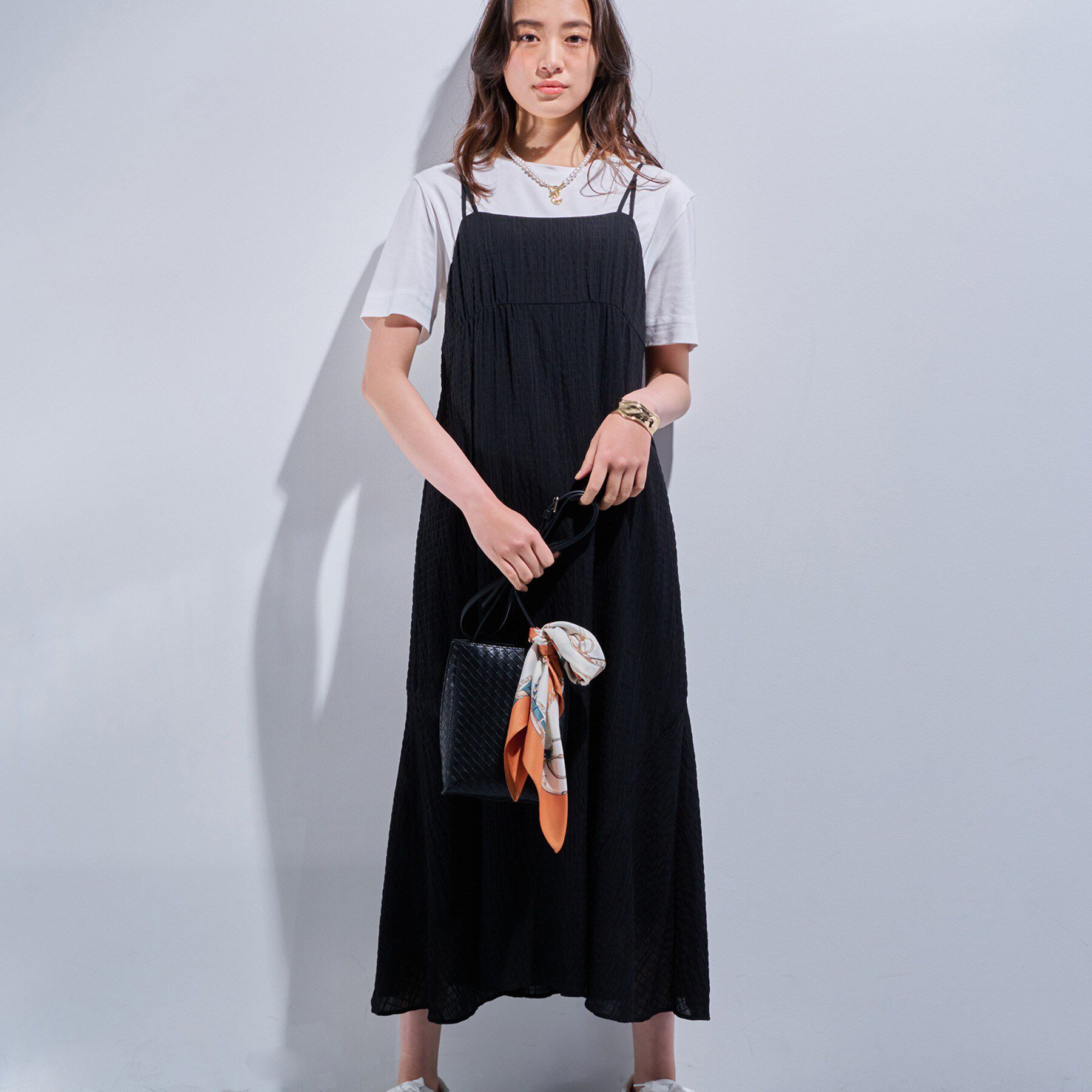 INDIVI「【洗える／凹凸素材】シャーリング調素材キャミワンピース」|ワンピース|