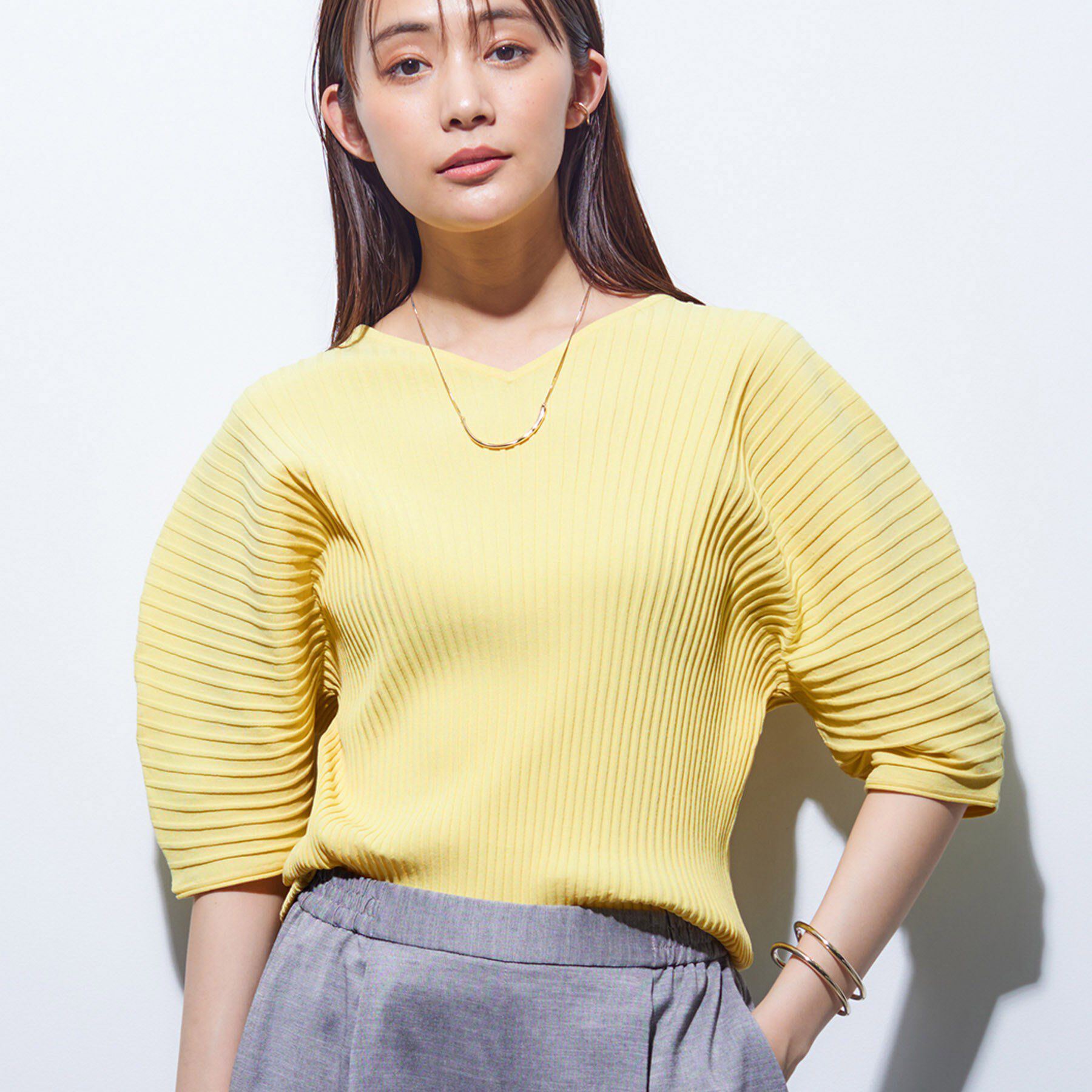 INDIVI「【二の腕カバー／スタイルアップ】ドライタッチストレッチニット」|Tシャツ・カットソー|イエロー(032)