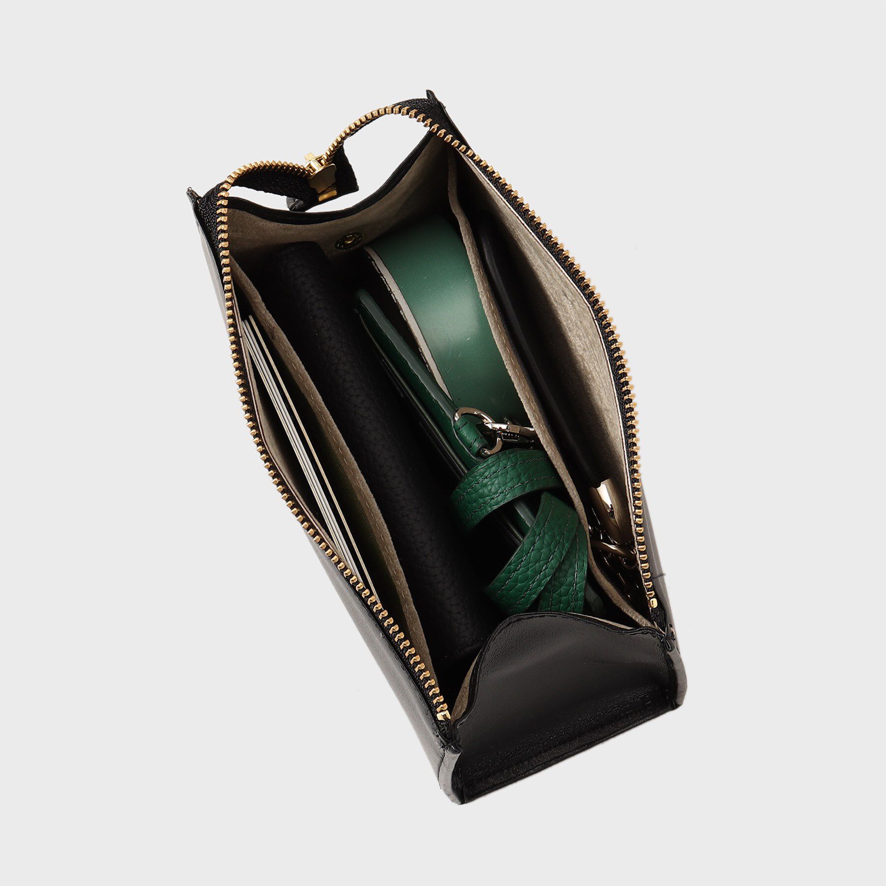 TAKEO KIKUCHI「レザーガジェットポーチ」|ポーチ|