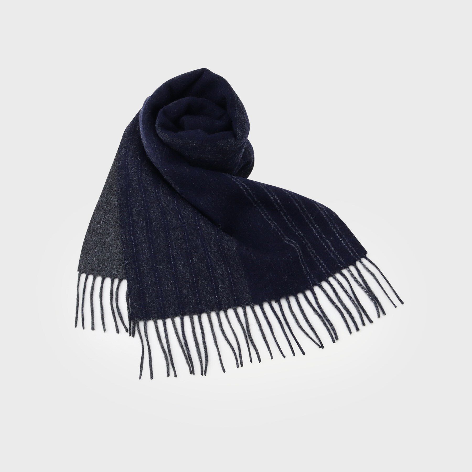 TAKEO KIKUCHI「【洗えるメリノウール混】ストライプ マフラー」|ストール|ネイビー(394)