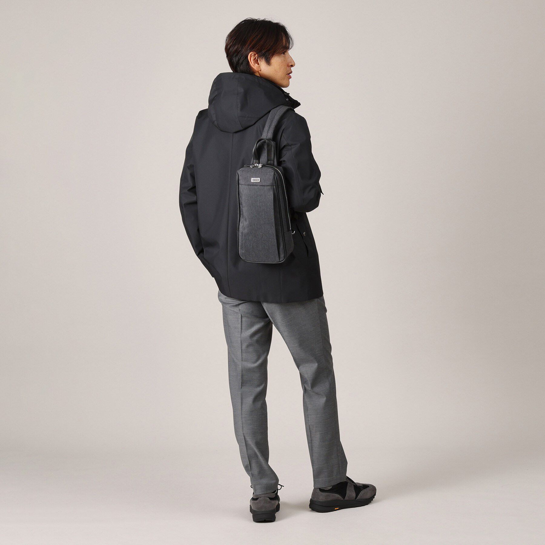 TAKEO KIKUCHI「ヘアラインスリム ワンショルダーバッグ」|ショルダー・メッセンジャー|