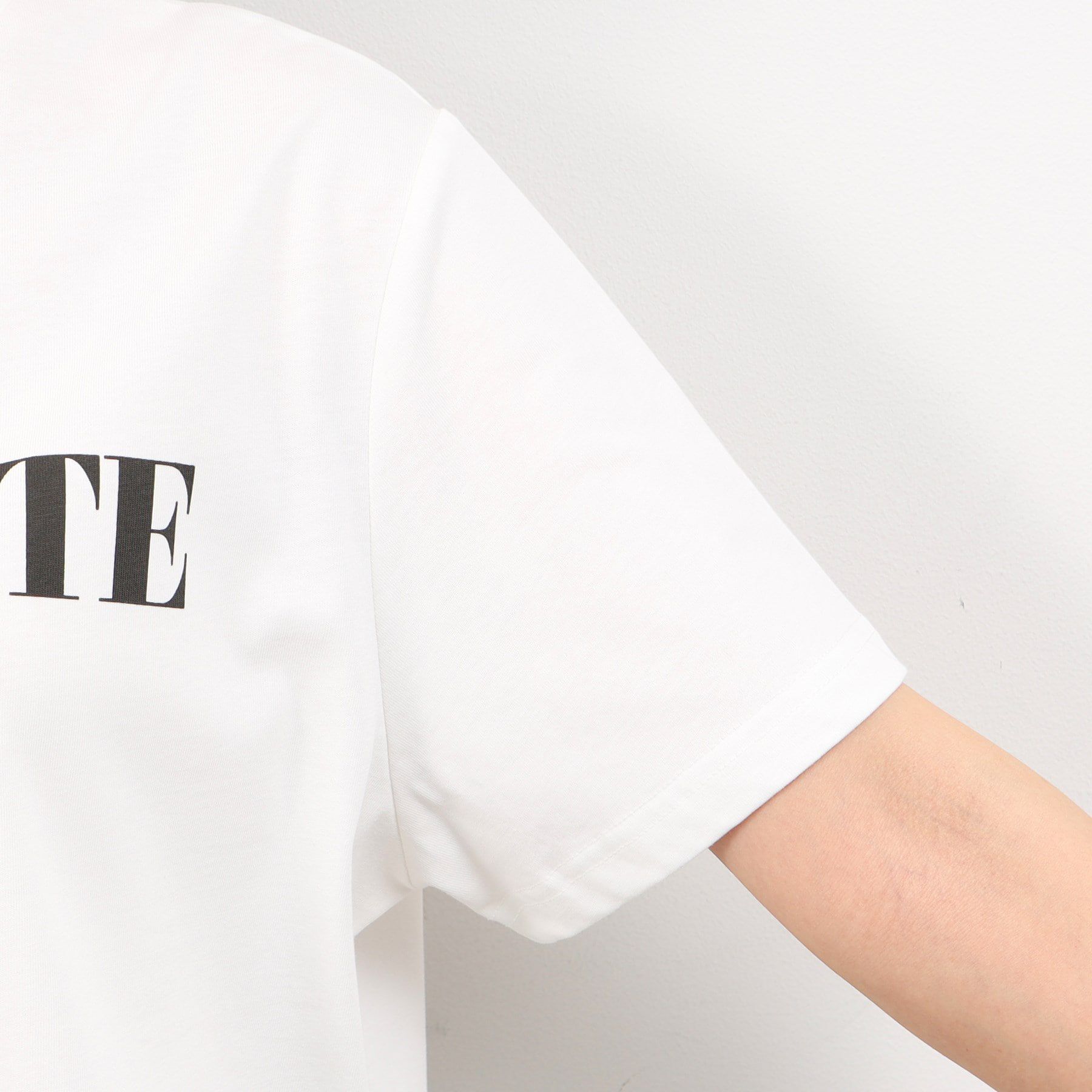 OPAQUE.CLIP「サイドスリットロゴTシャツ【洗濯機洗い可】」|Tシャツ・カットソー|