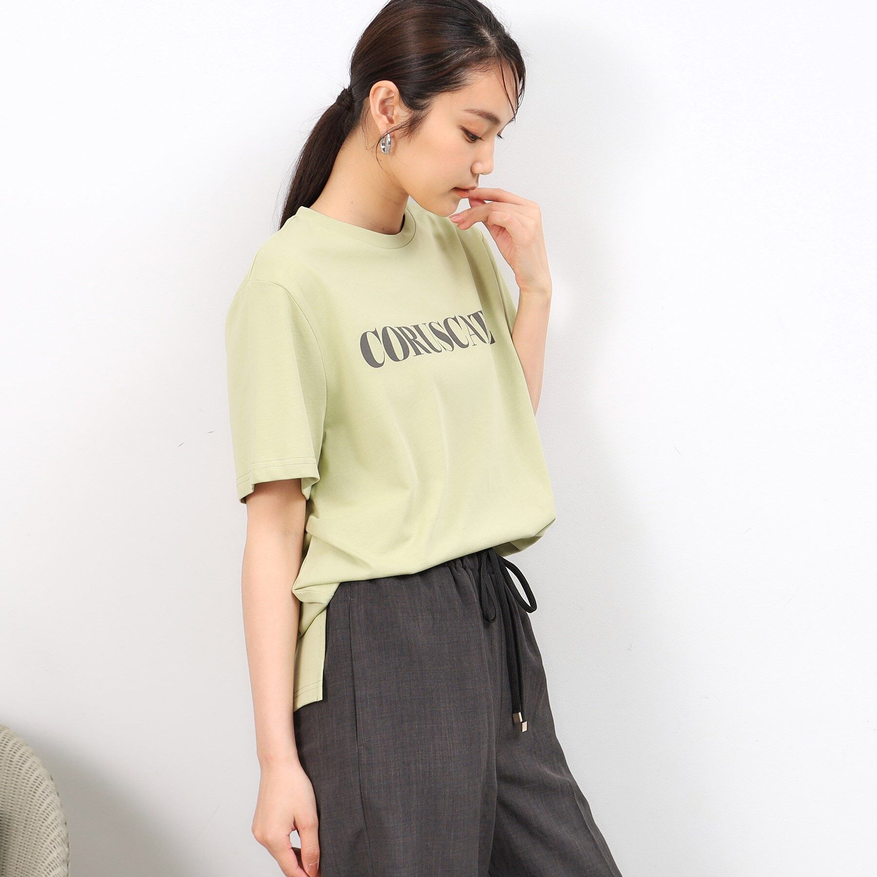 OPAQUE.CLIP「サイドスリットロゴTシャツ【洗濯機洗い可】」|Tシャツ・カットソー|